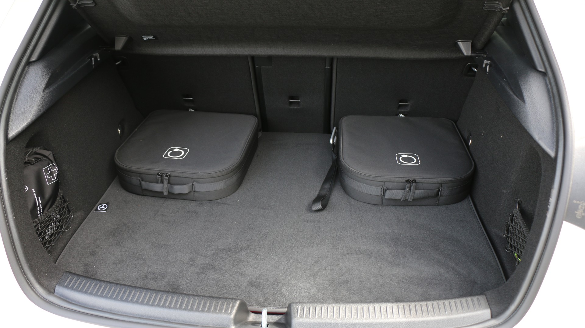 MERCEDES-BENZ A 250 e EQ Star 8G-DCT-image-10