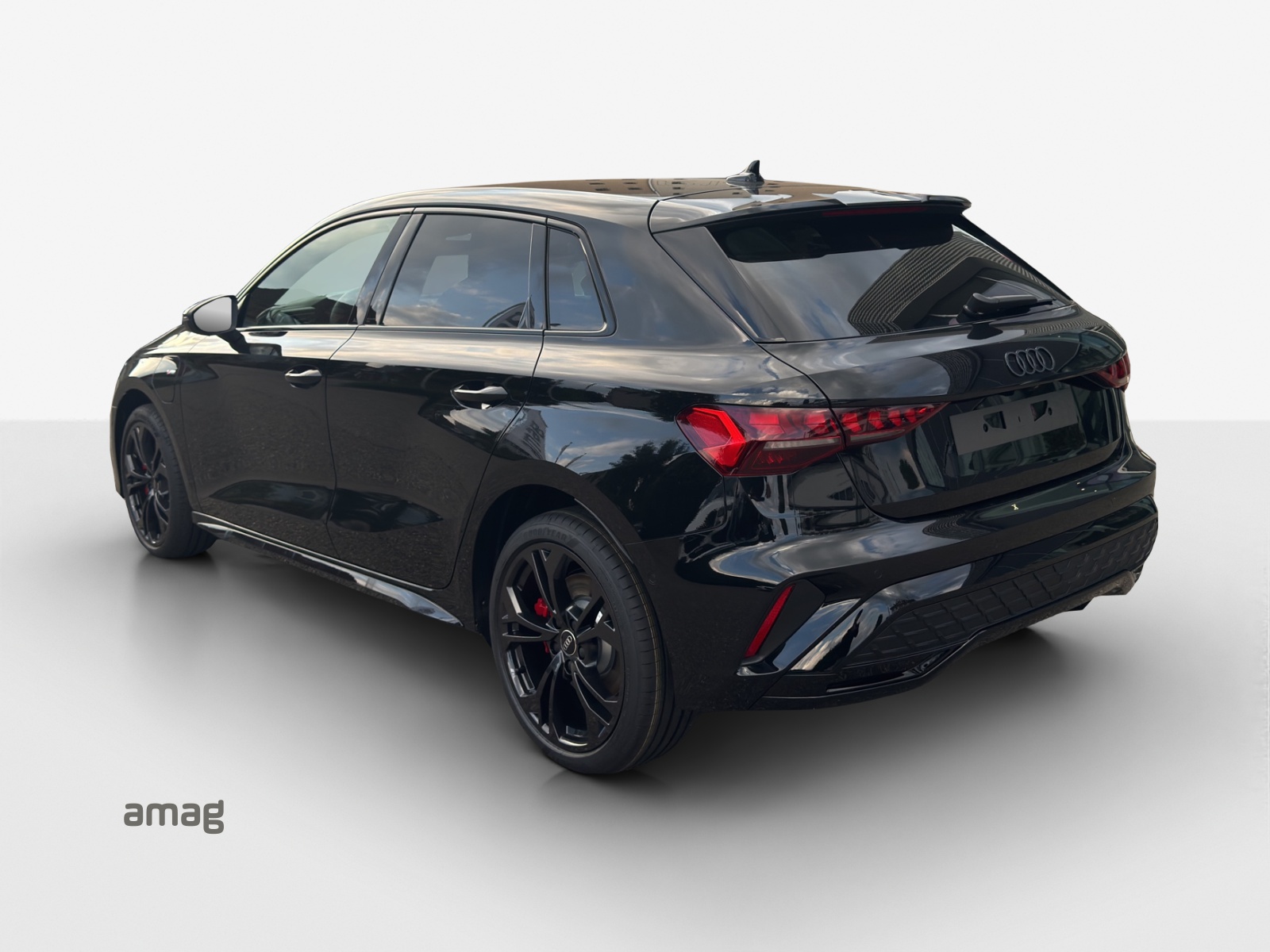 AUDI A3 Sportback 45 TFSI e S line Attraction S-tronic-showroom-element-2