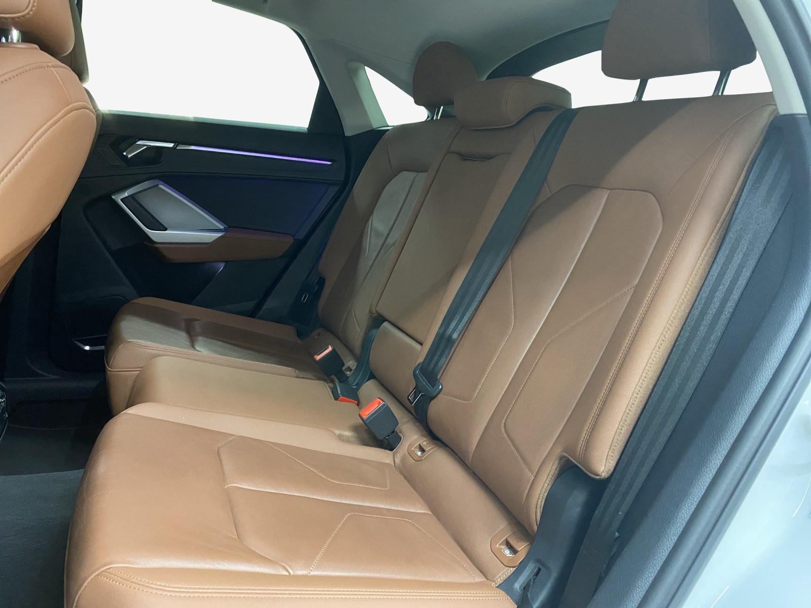 AUDI Q3 Sportback 40 TDI S line Attraction quattro S-tronic-image-11