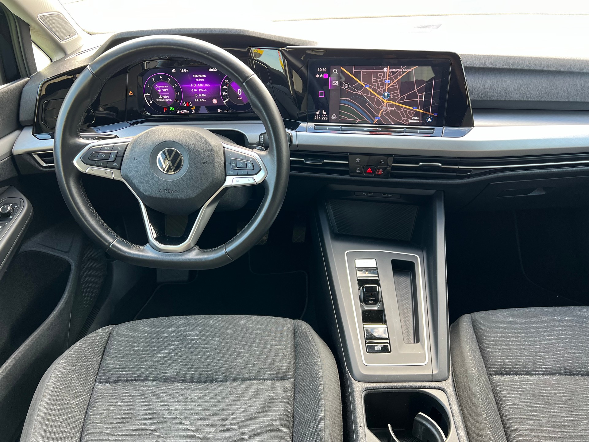 VW Golf 1.5 e TSI ACT Life DSG-image-9