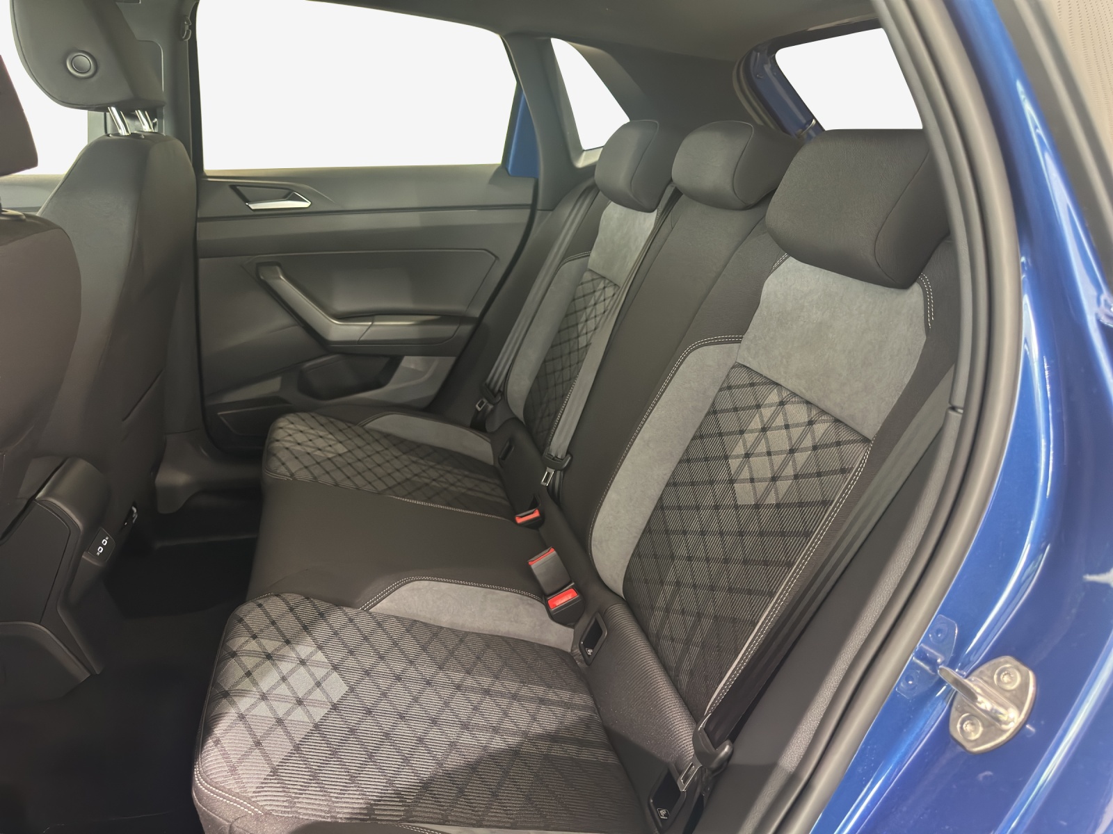 VW Polo 1.0 TSI R-Line United DSG-image-11