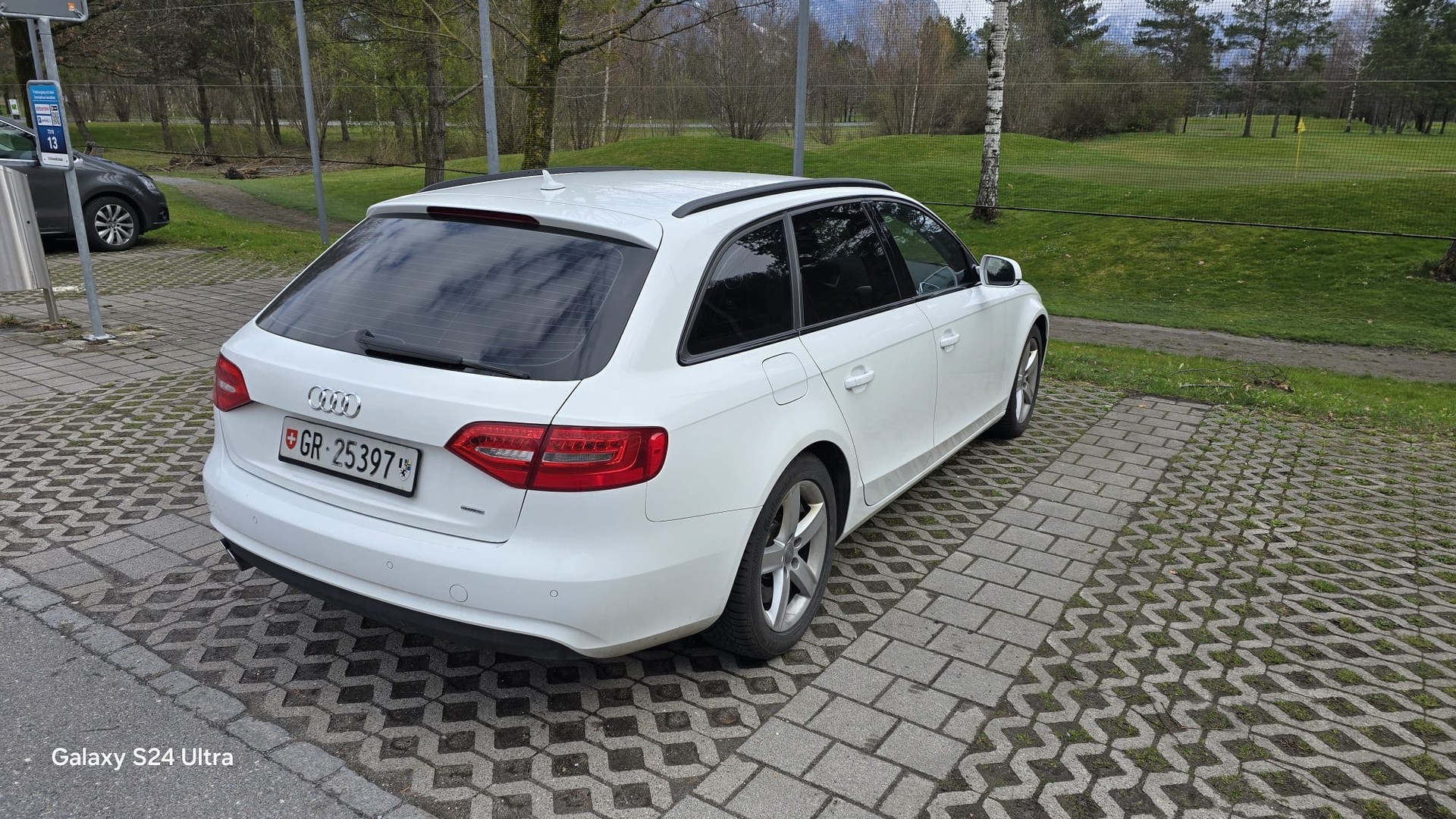 AUDI A4 Avant 3.0 TDI clean diesel quattro s-tronic-image-3