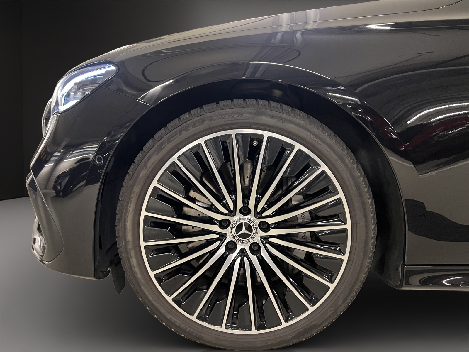 MERCEDES-BENZ E 220 d T 4Matic 9G-Tronic-image-8