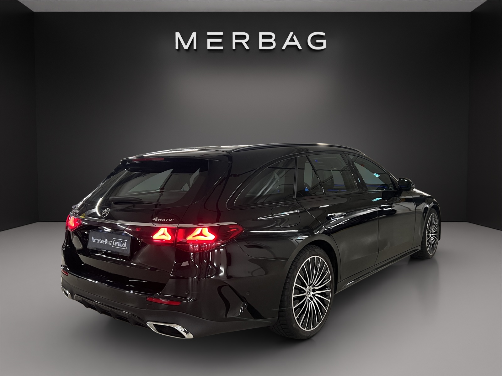 MERCEDES-BENZ E 220 d T 4Matic 9G-Tronic-image-5