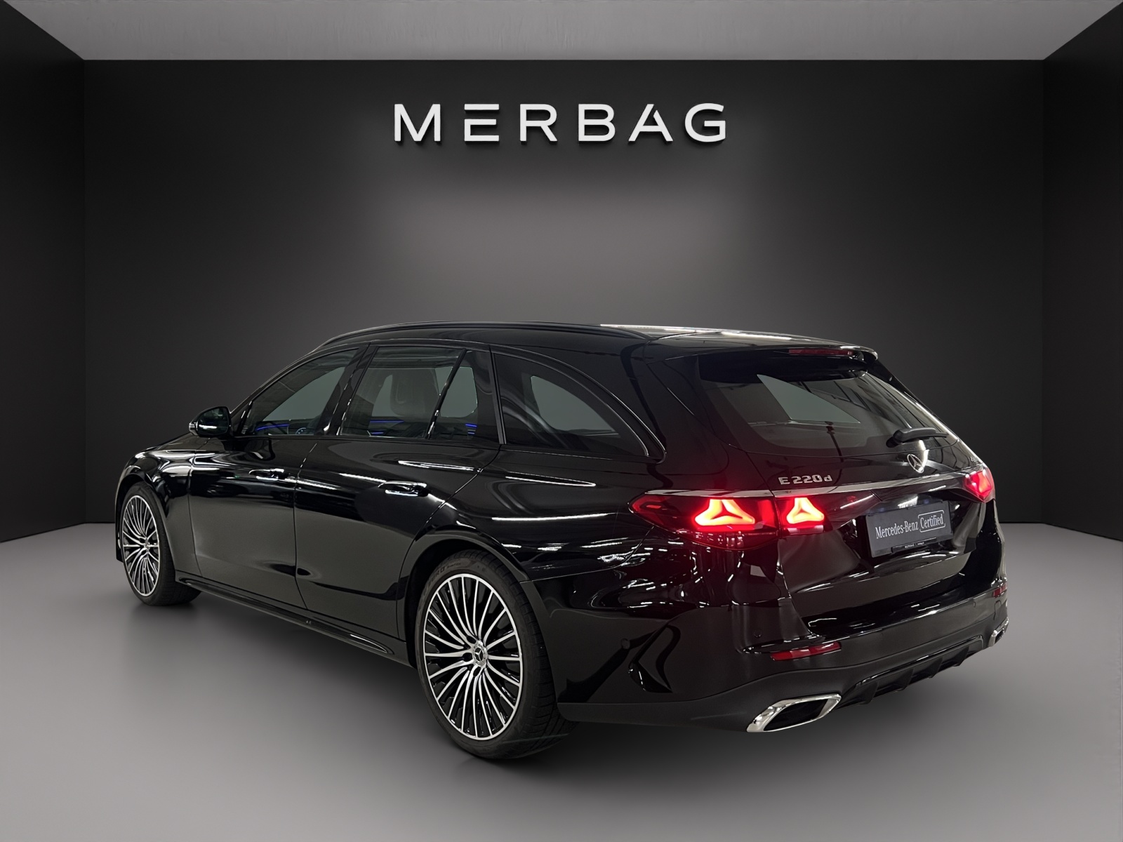 MERCEDES-BENZ E 220 d T 4Matic 9G-Tronic-image-7