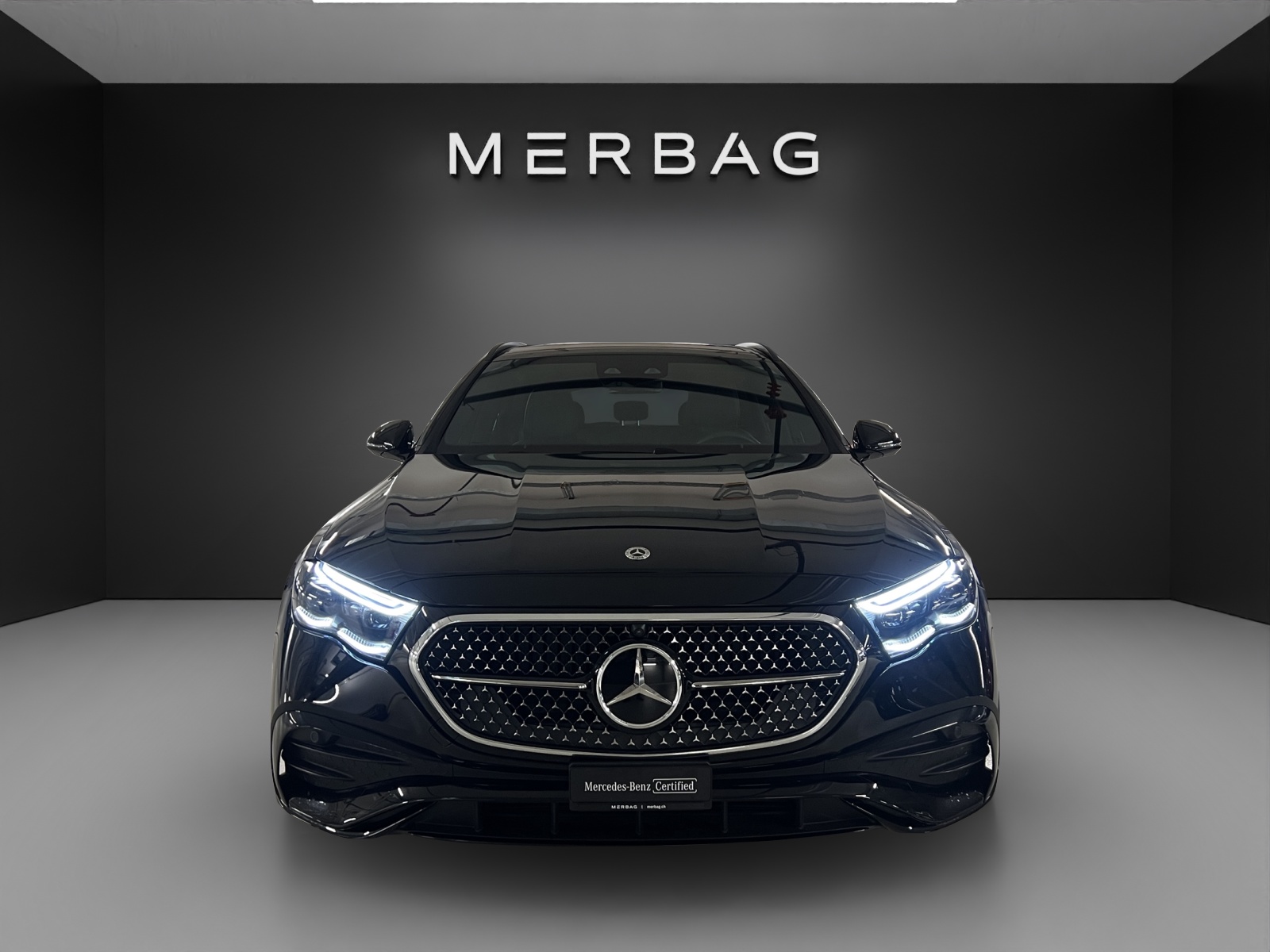 MERCEDES-BENZ E 220 d T 4Matic 9G-Tronic-image-1