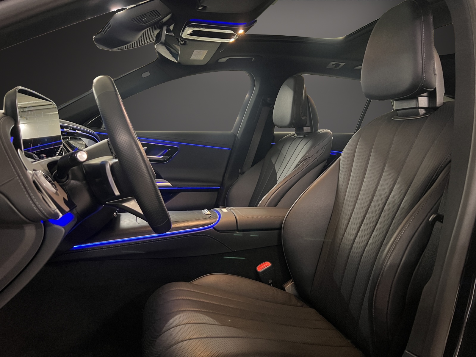 MERCEDES-BENZ E 220 d T 4Matic 9G-Tronic-image-13