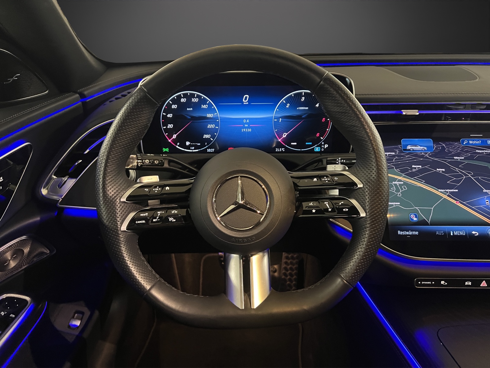 MERCEDES-BENZ E 220 d T 4Matic 9G-Tronic-image-11