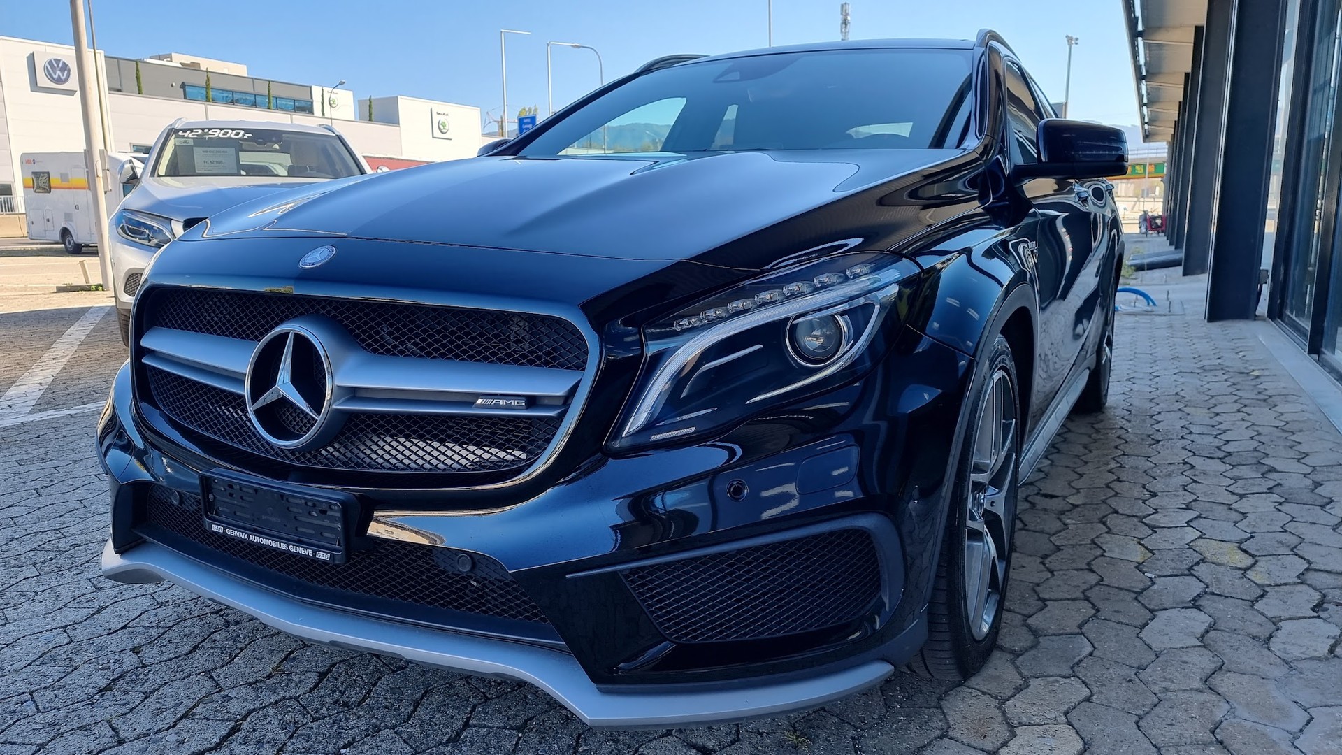 MERCEDES-BENZ GLA 45 AMG 4Matic 7G-DCT-image-5