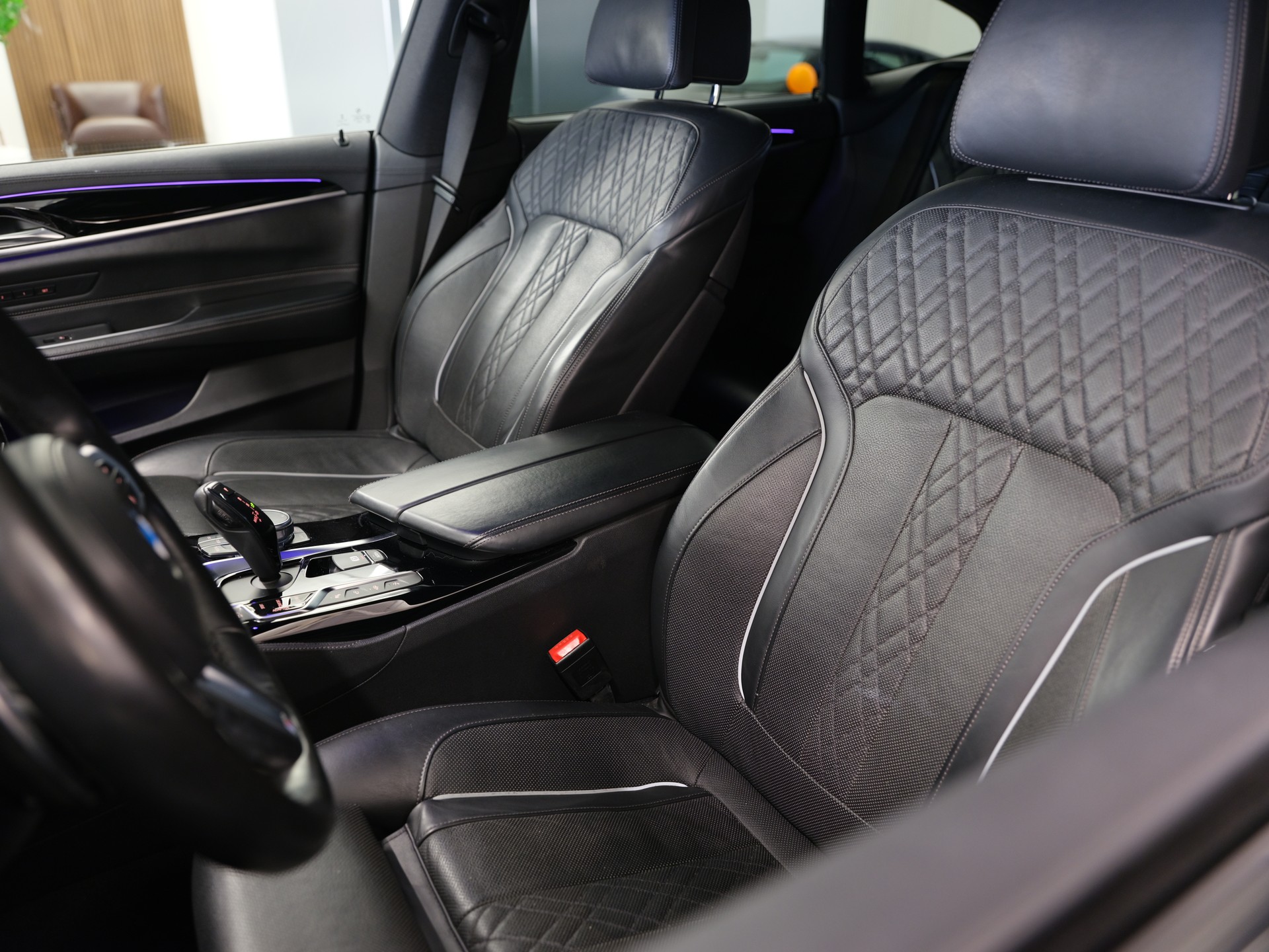 BMW 630d GT xDrive Steptronic*CH-Fahrzeug*M-Paket*Massagesitze*Sitzbelüftung*-image-12