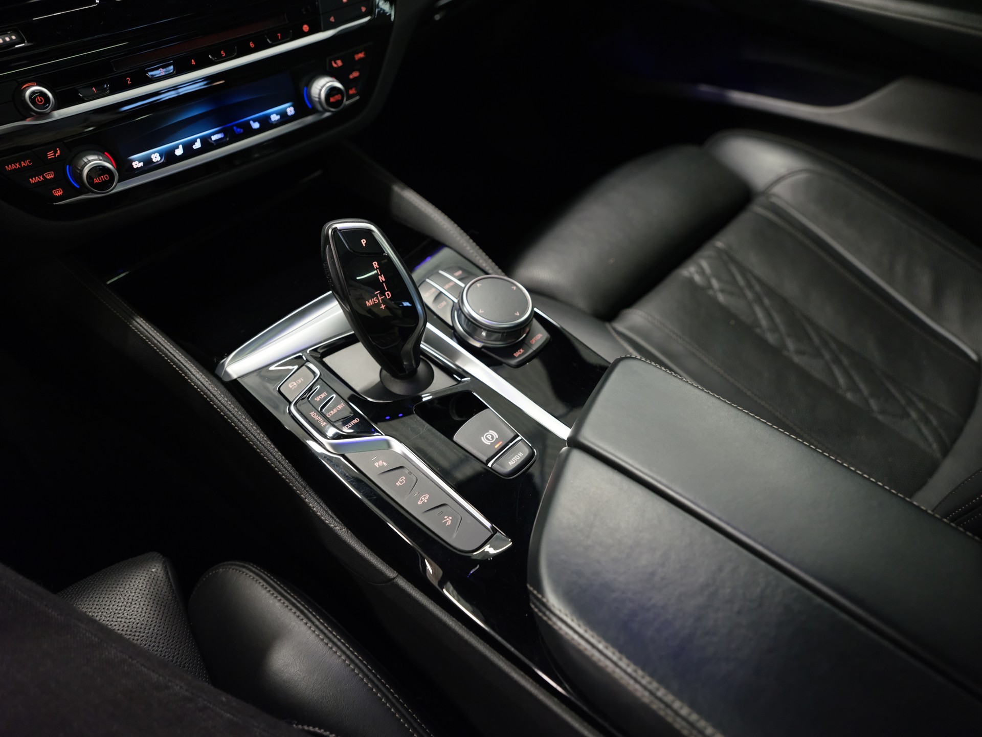 BMW 630d GT xDrive Steptronic*CH-Fahrzeug*M-Paket*Massagesitze*Sitzbelüftung*-image-20