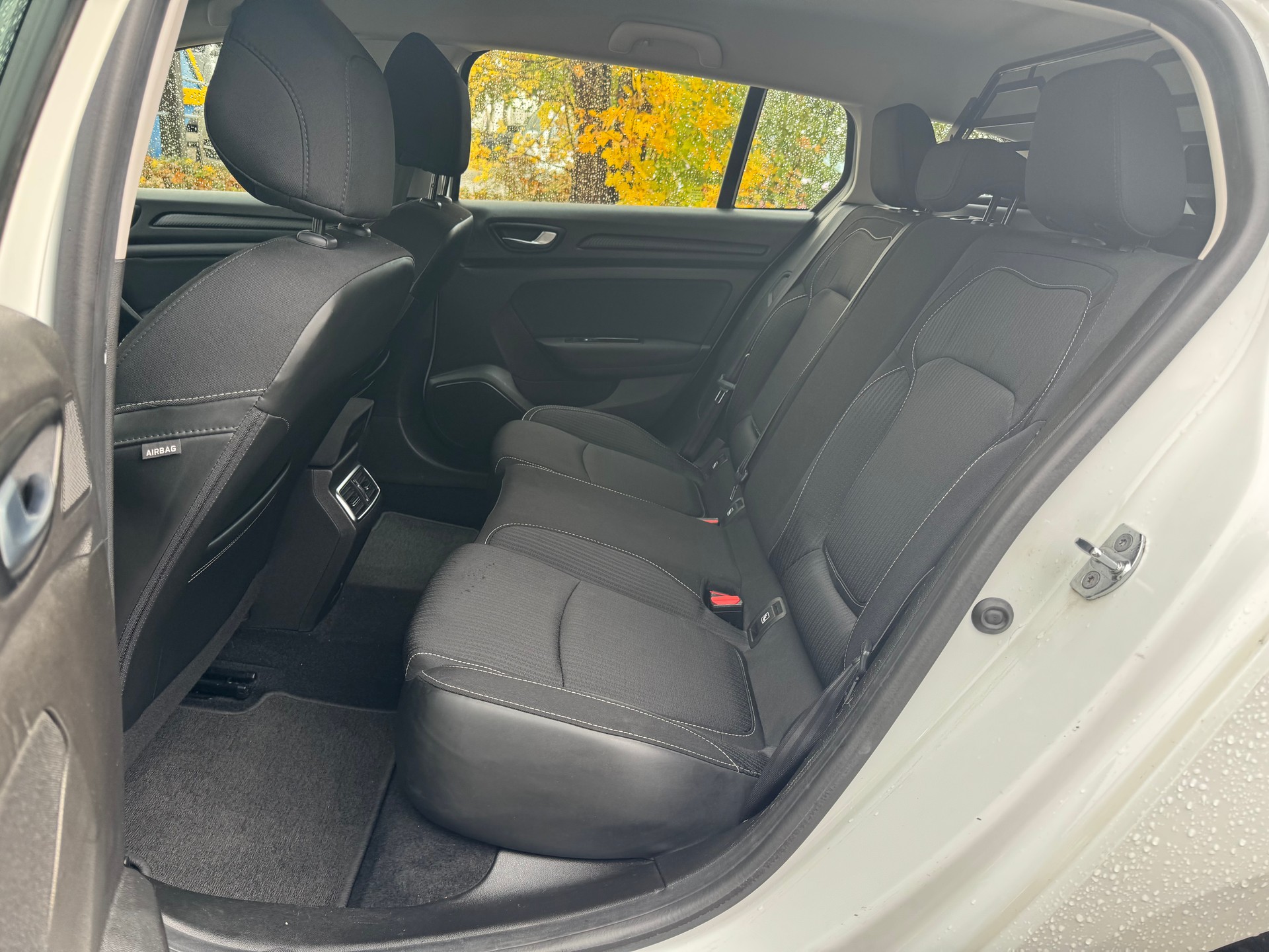 RENAULT Mégane Grandtour 1.5 dCi Business EDC-image-2