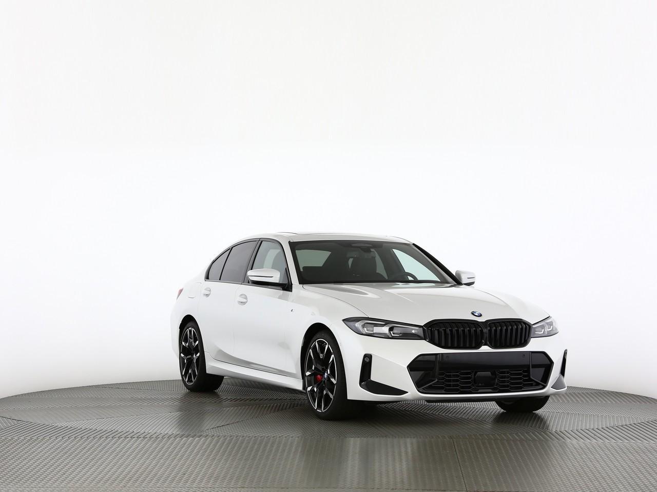 BMW 320 xDrive d 48V Steptronic M Sport Pro-image-12