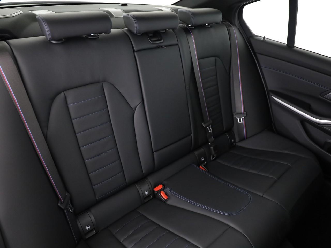 BMW 320 xDrive d 48V Steptronic M Sport Pro-image-15