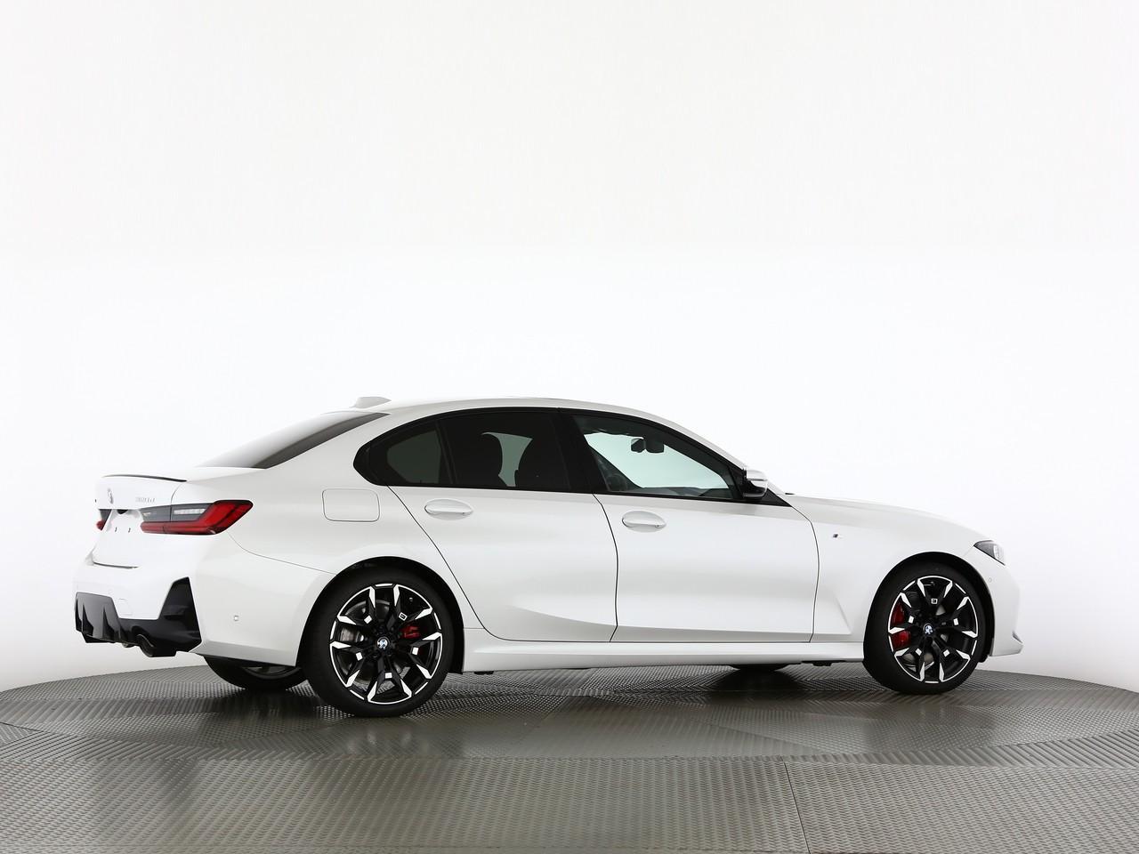 BMW 320 xDrive d 48V Steptronic M Sport Pro-image-9