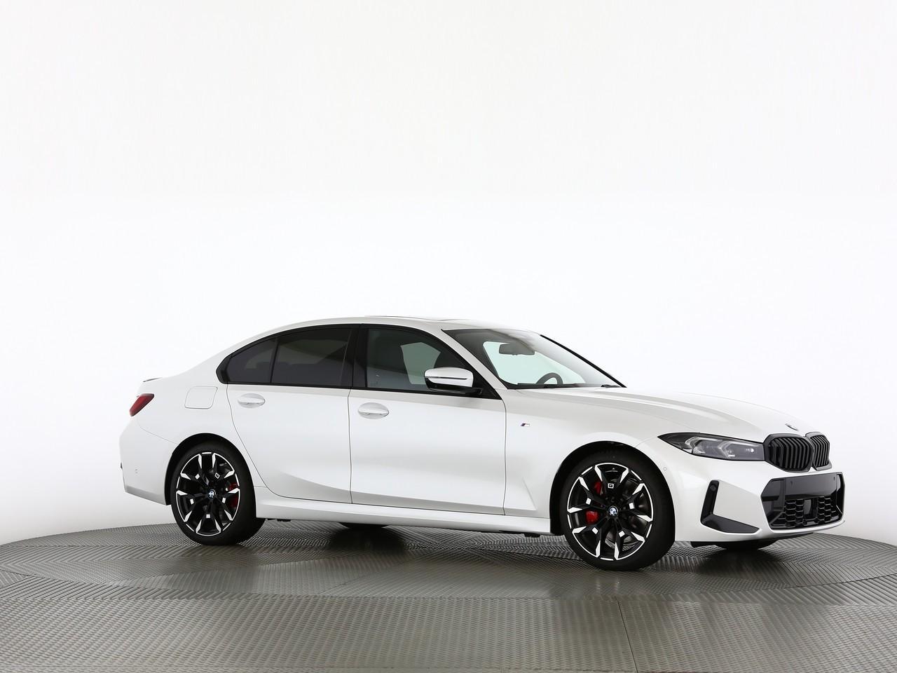 BMW 320 xDrive d 48V Steptronic M Sport Pro-image-11