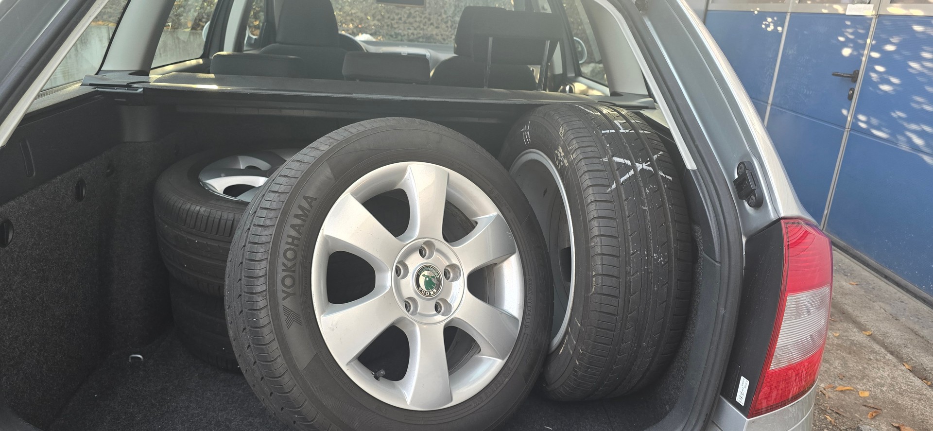 SKODA Octavia Combi 1.4 TSI Ambiente DSG-image-14