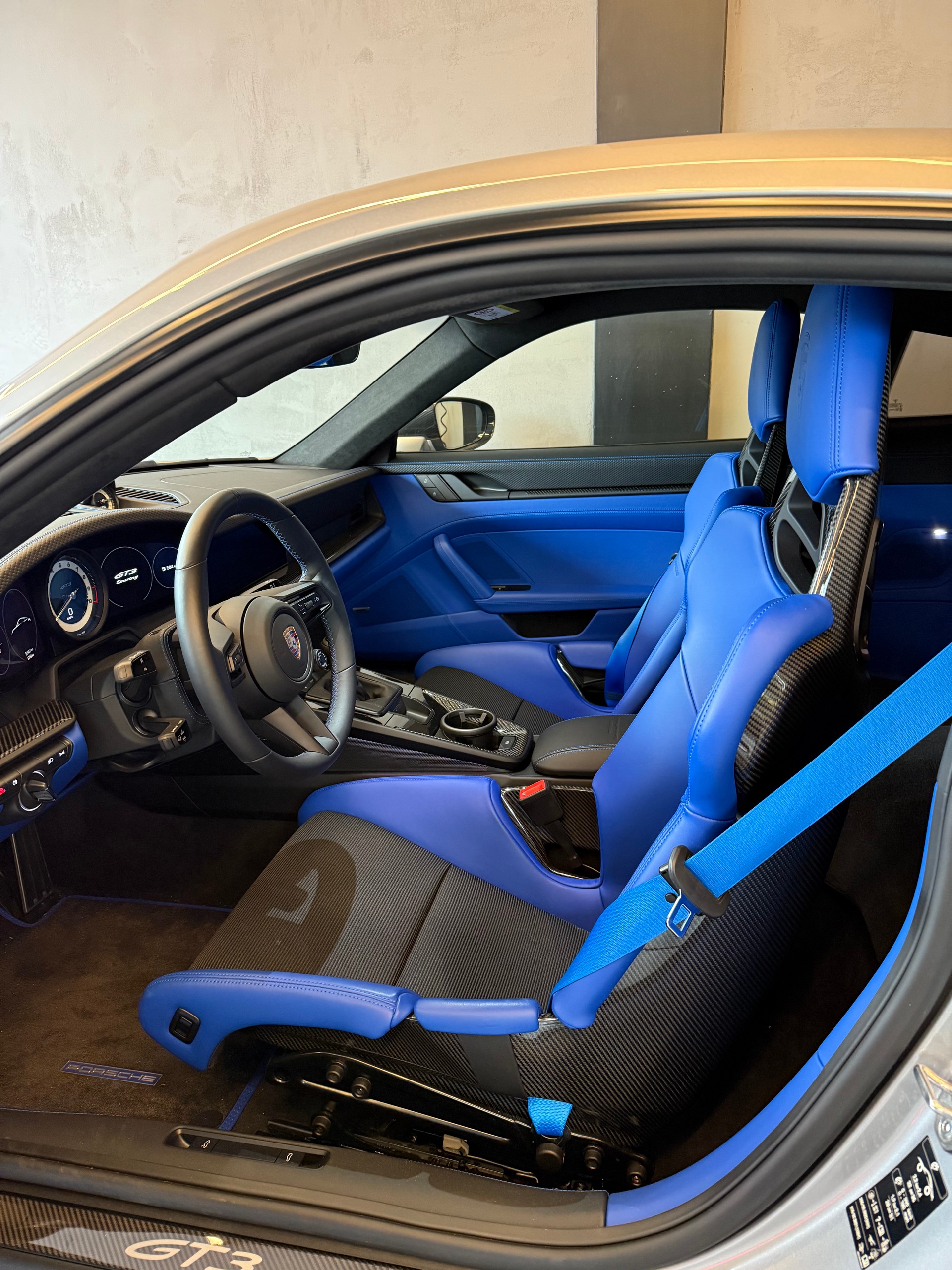 PORSCHE 911 GT3-image-5