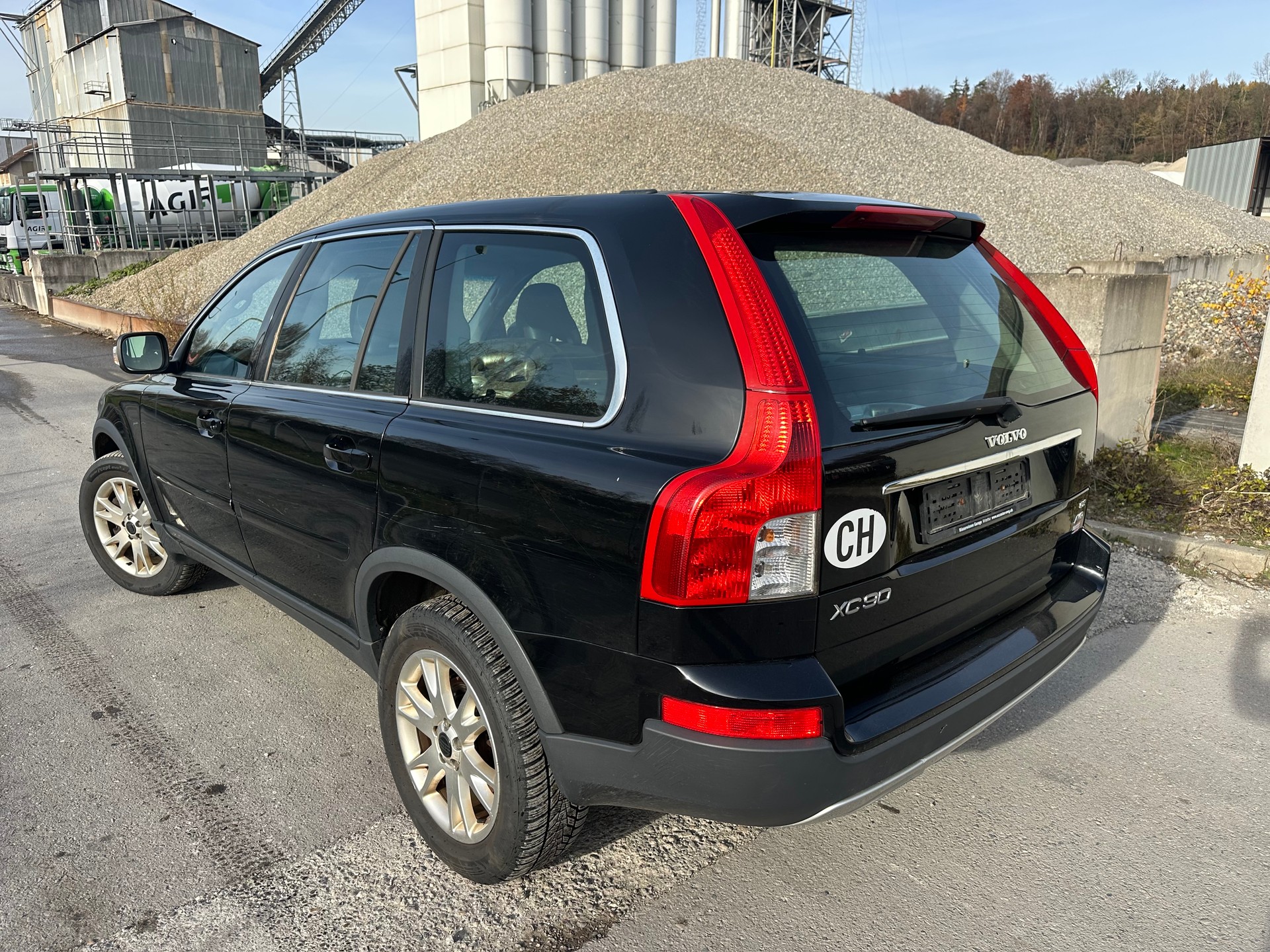 VOLVO XC90 3.2 AWD Kinetic Geartronic-image-1