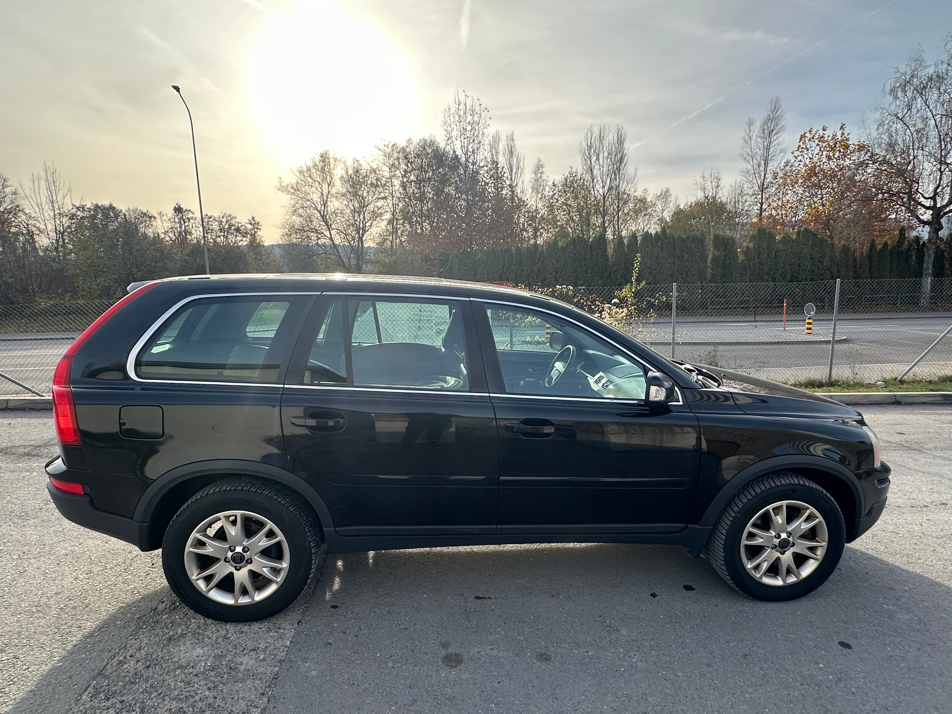 VOLVO XC90 3.2 AWD Kinetic Geartronic-image-4