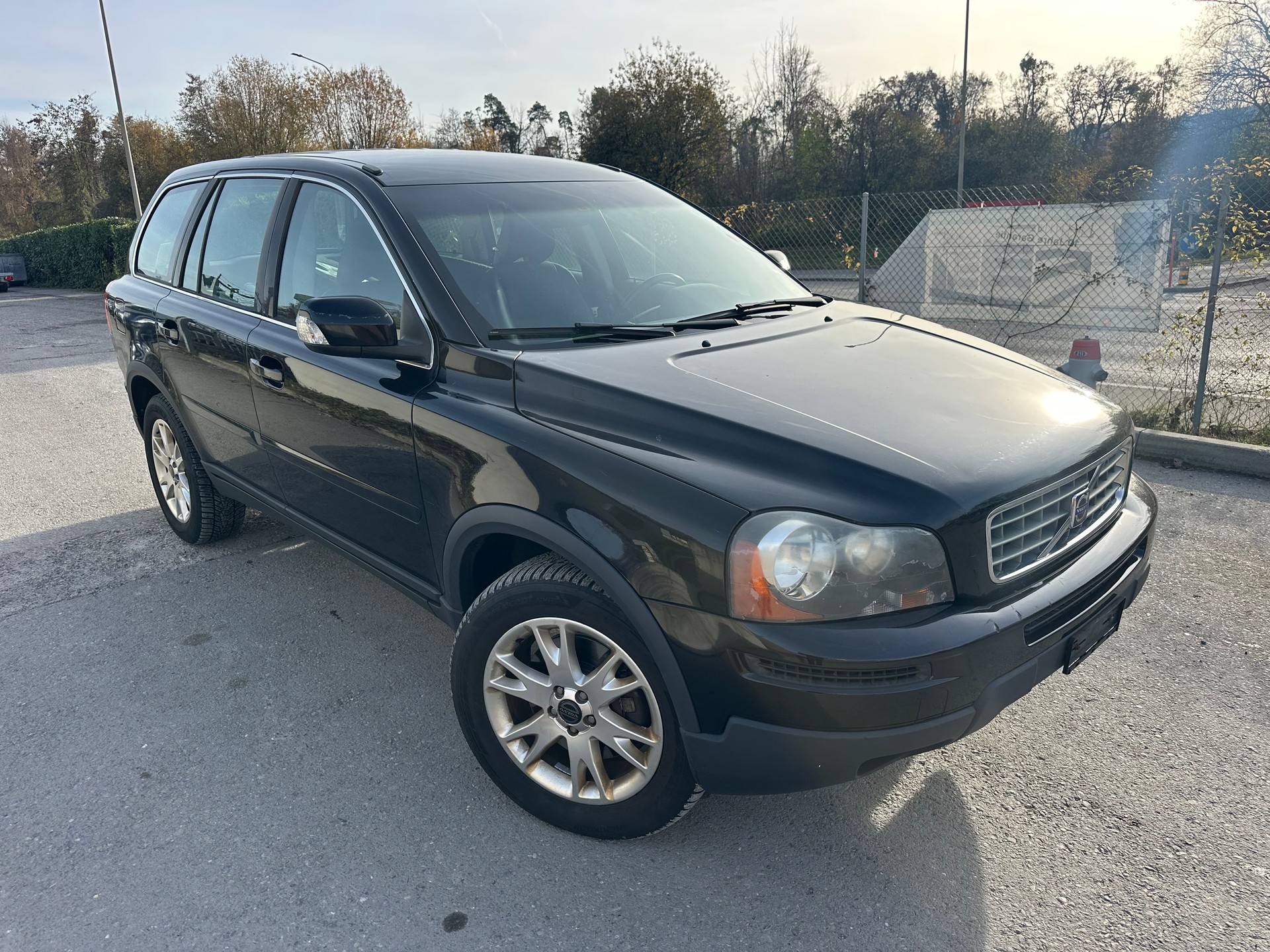 VOLVO XC90 3.2 AWD Kinetic Geartronic-image-0