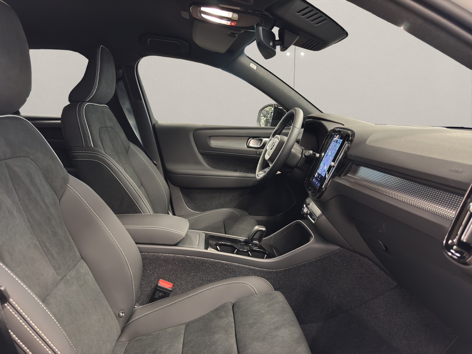 VOLVO EX40 Twin Plus AWD-image-12