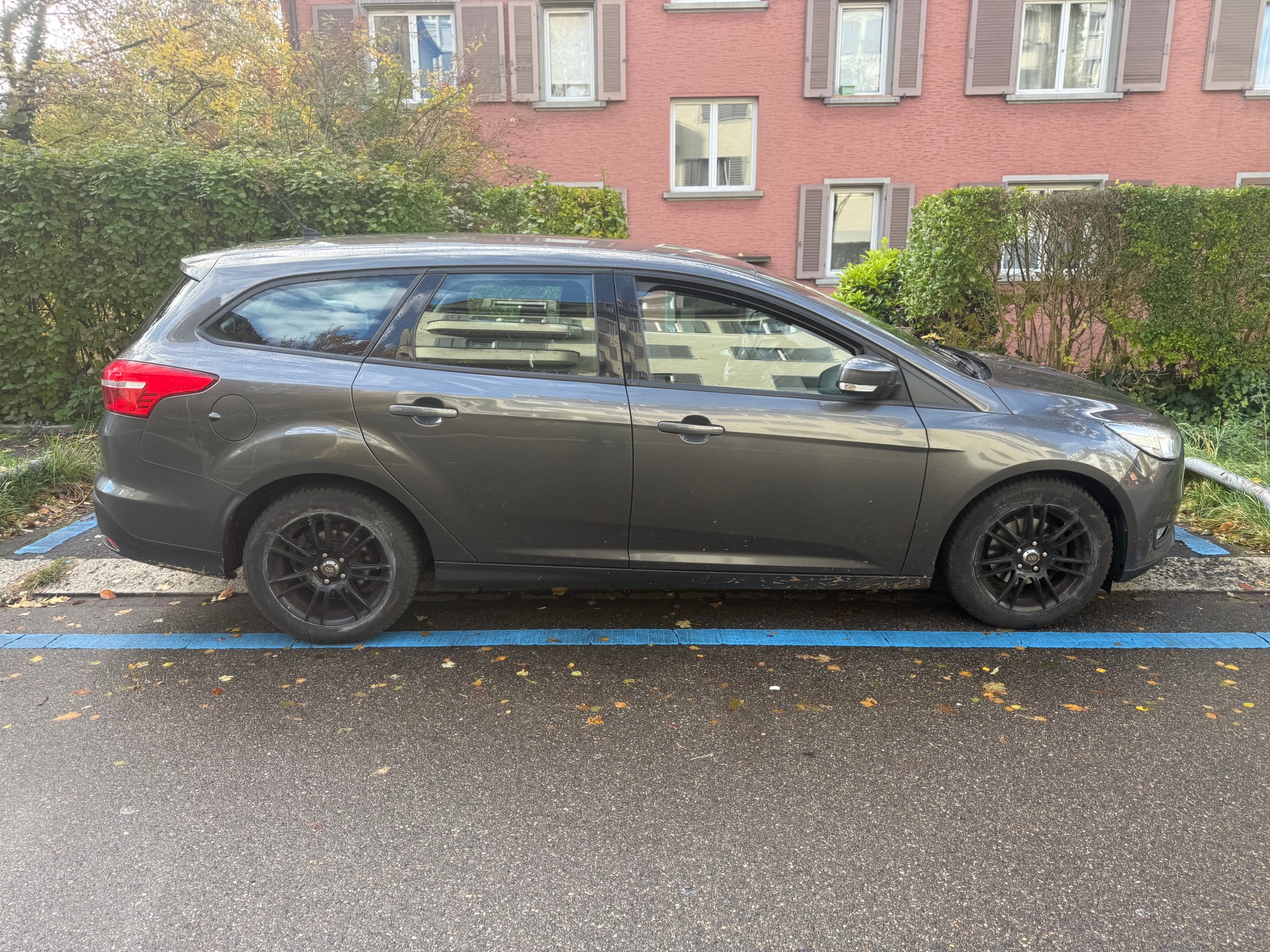 FORD Focus 1.0 SCTi Titanium-image-4