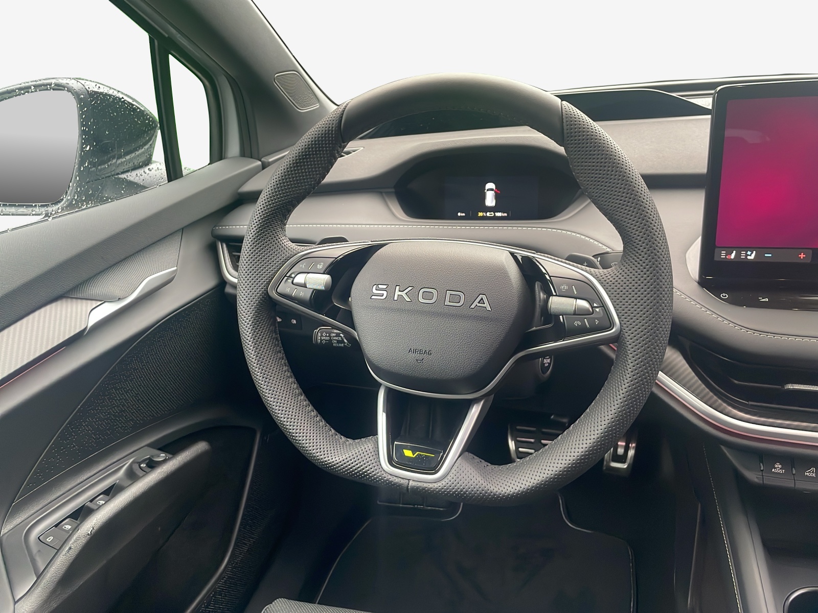 SKODA Enyaq 4x4 RS-image-9