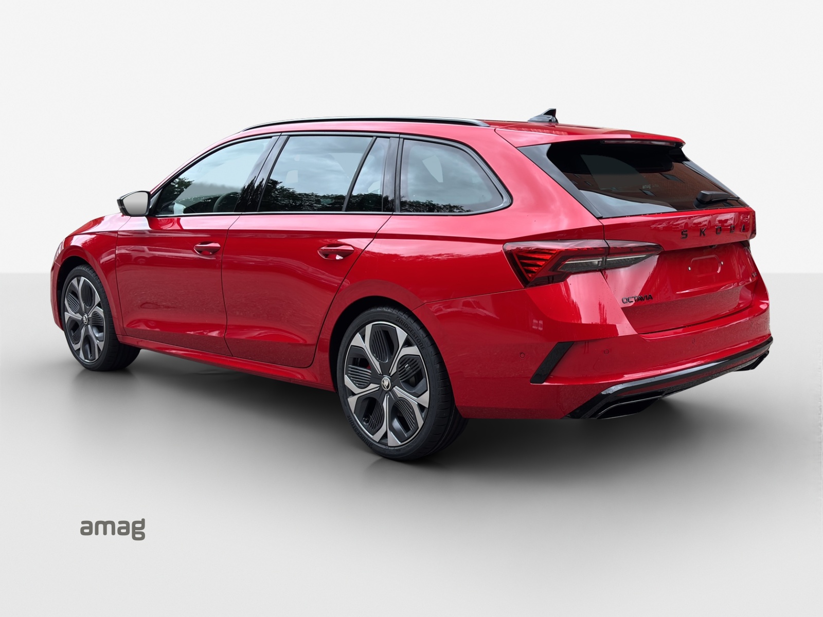 SKODA Octavia Combi 2.0 TSI DSG RS-image-2