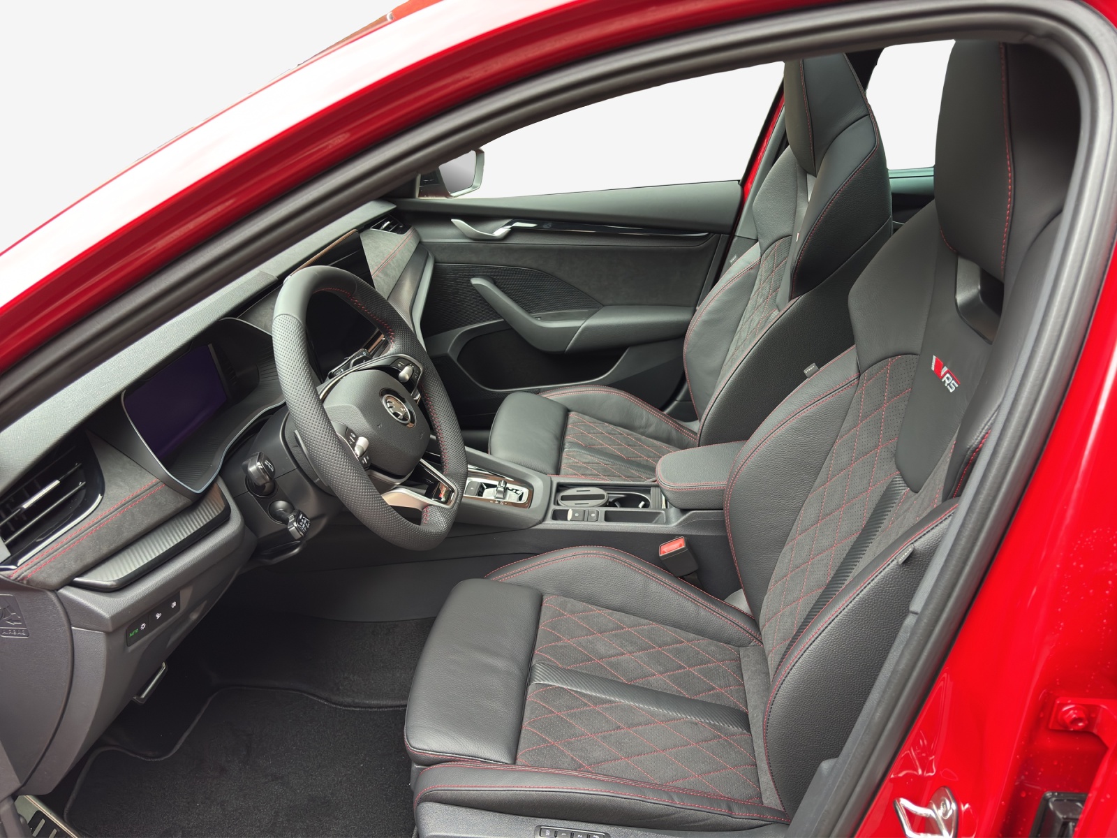 SKODA Octavia Combi 2.0 TSI DSG RS-image-6