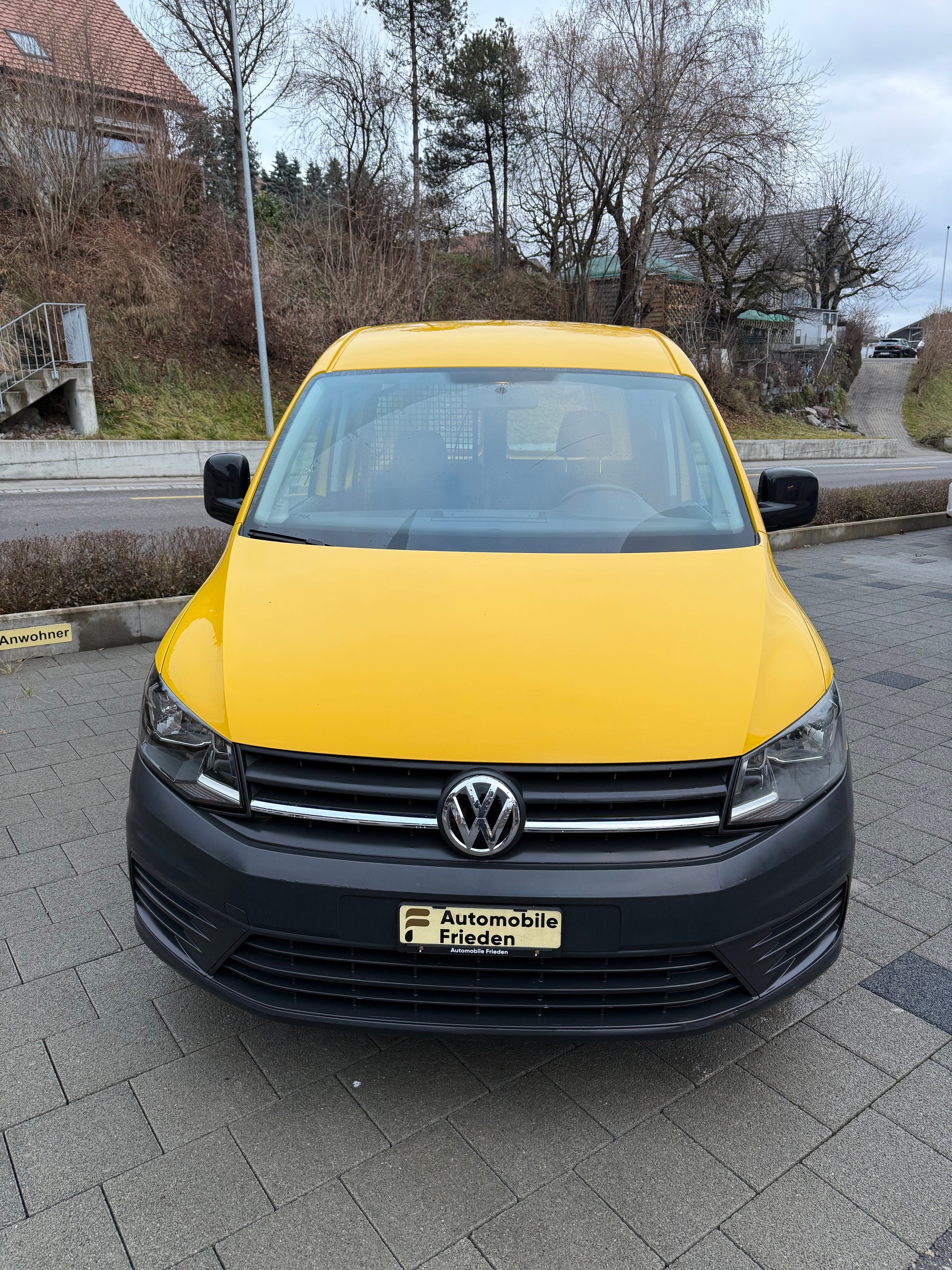 VW Caddy Maxi 1.4TSI BlueMotion Technology-image-1