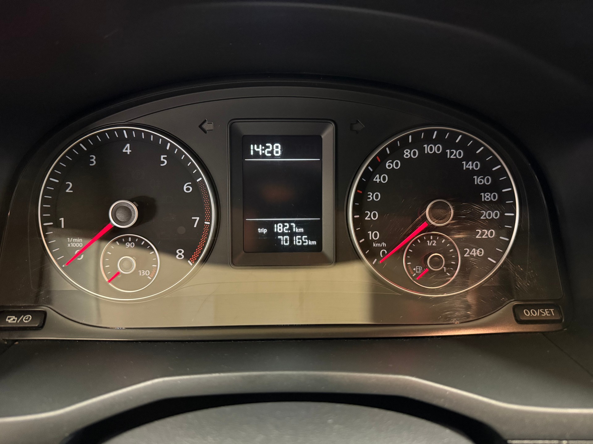 VW Caddy Maxi 1.4TSI BlueMotion Technology-image-14
