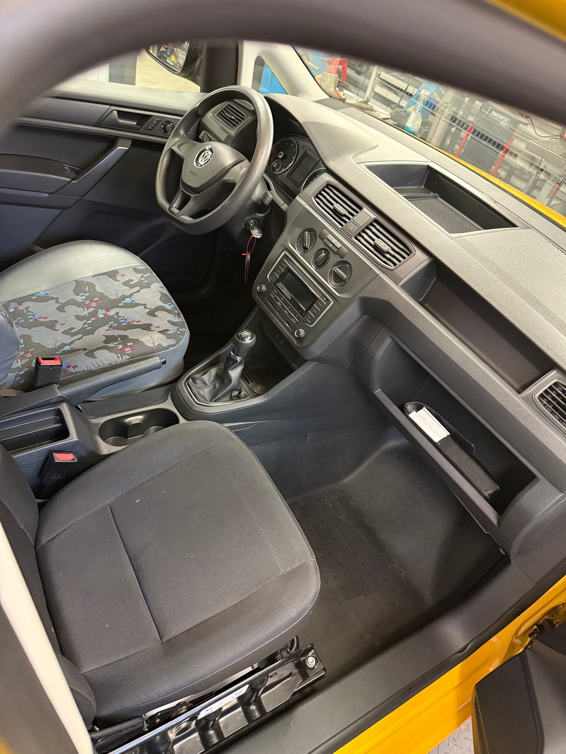 VW Caddy Maxi 1.4TSI BlueMotion Technology-image-11
