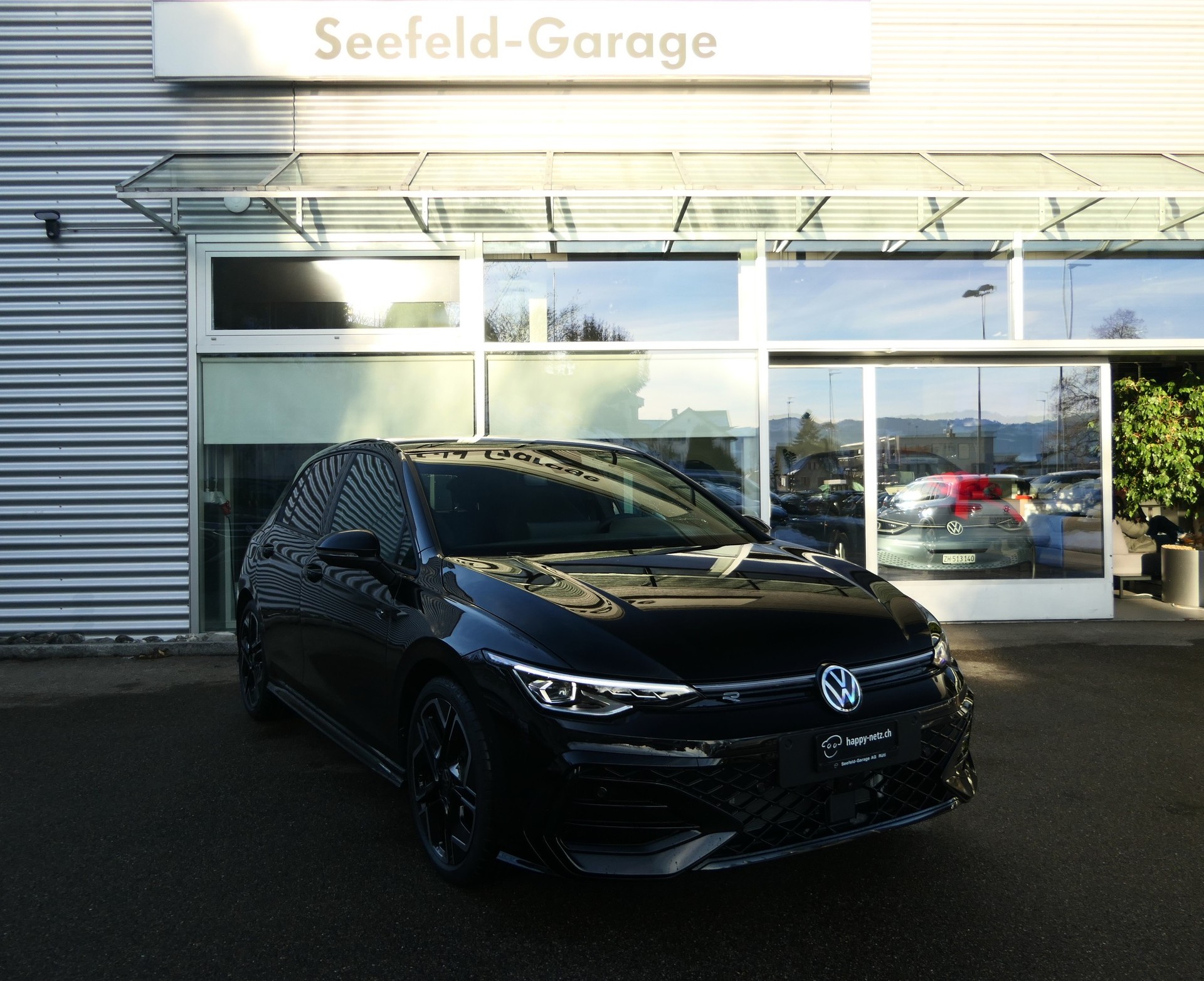 VW Golf 1.5 e TSI mHEV R-Line DSG-image-0