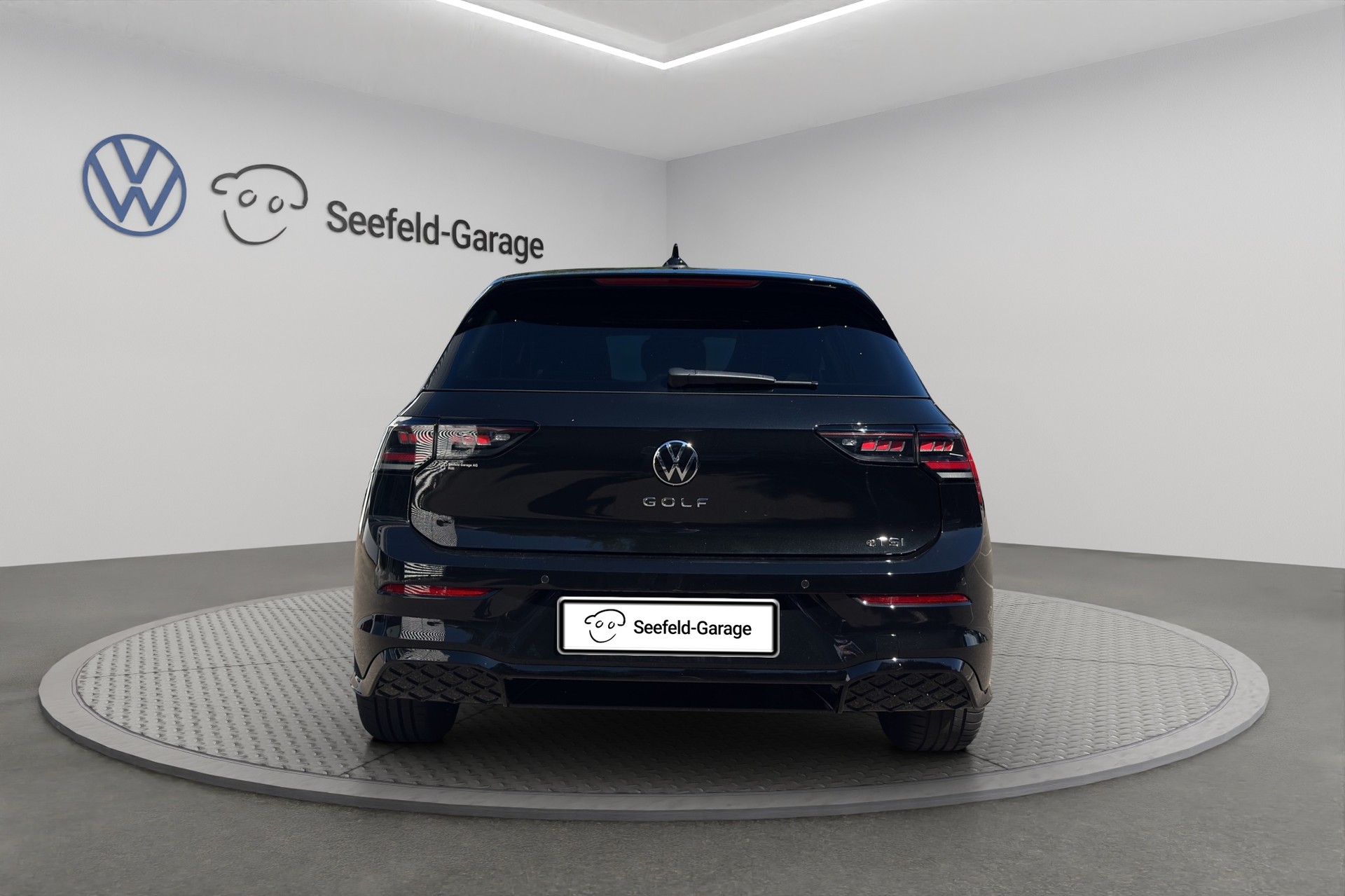 VW Golf 1.5 e TSI mHEV R-Line DSG-image-4