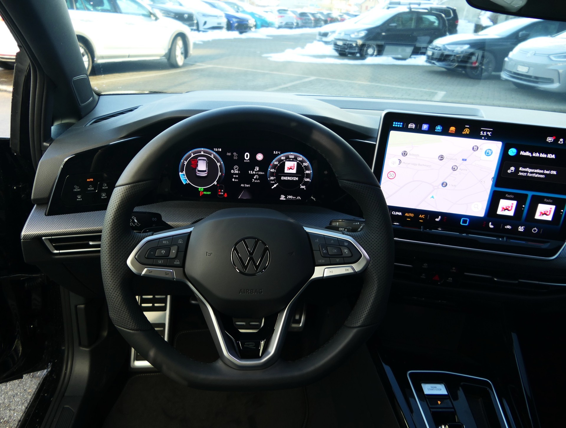 VW Golf 1.5 e TSI mHEV R-Line DSG-image-7