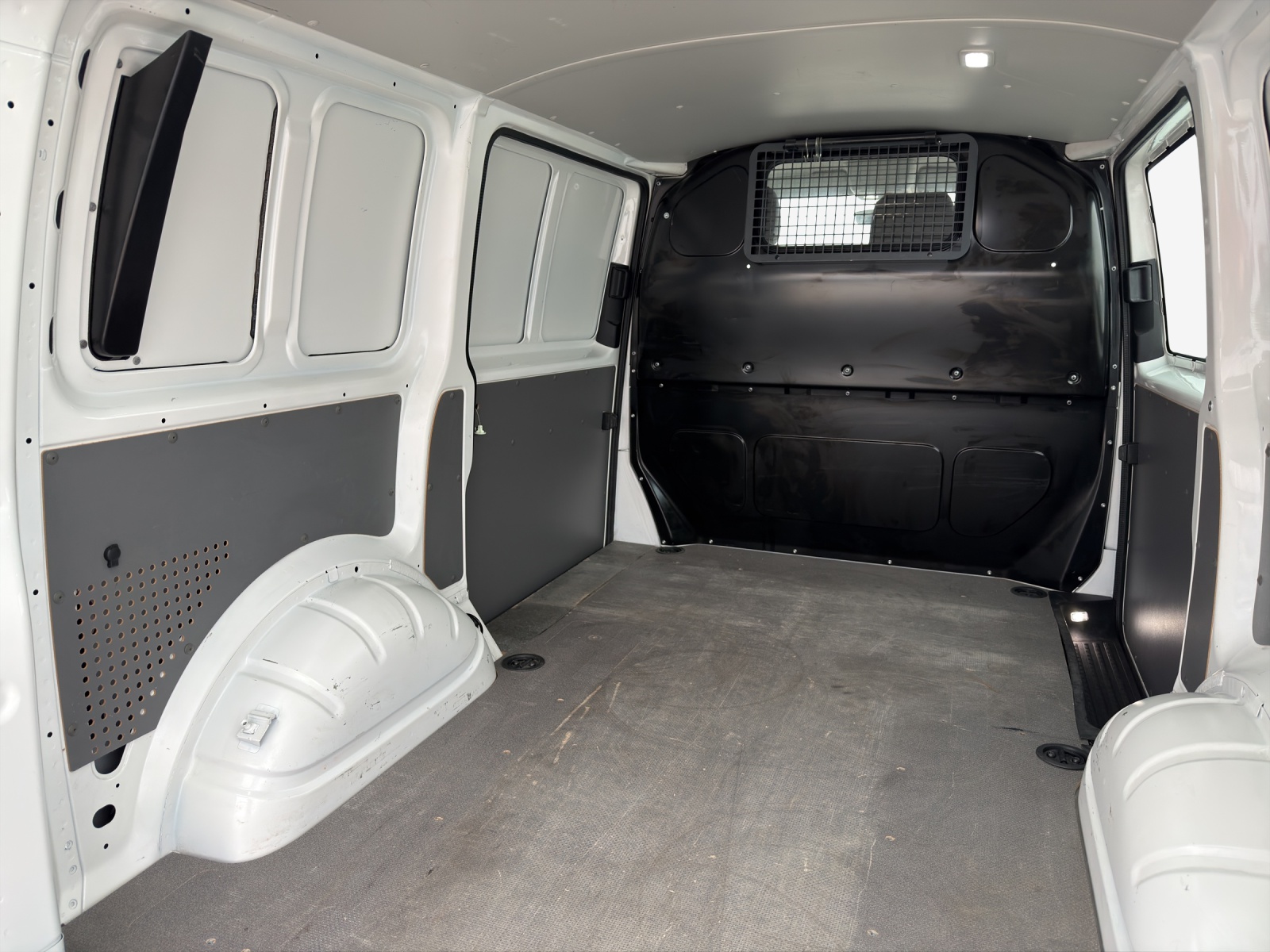 VW T6.1 2.0 TDI 4Motion-image-14