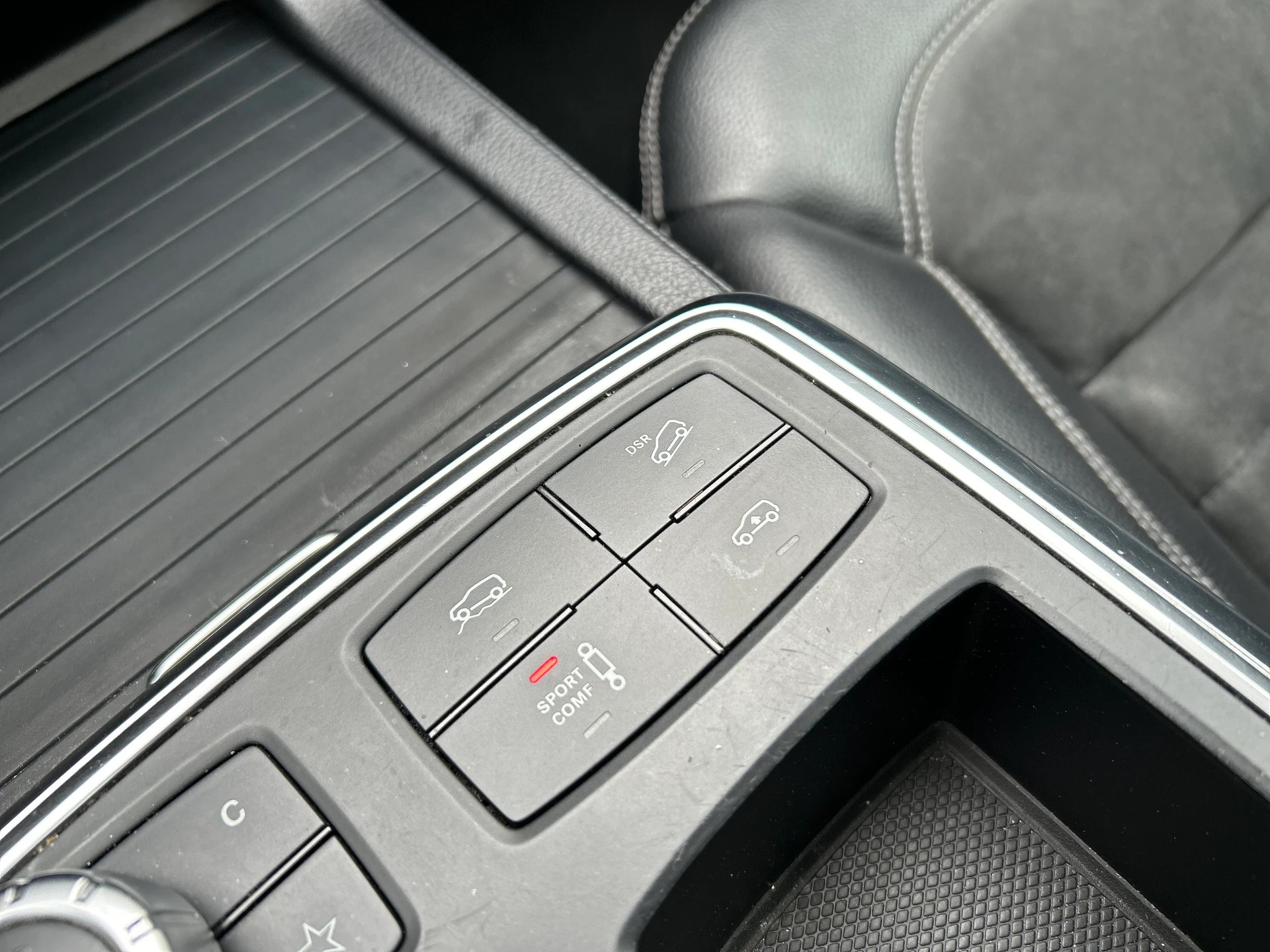 MERCEDES-BENZ ML 350 CDI BlueTec-image-21