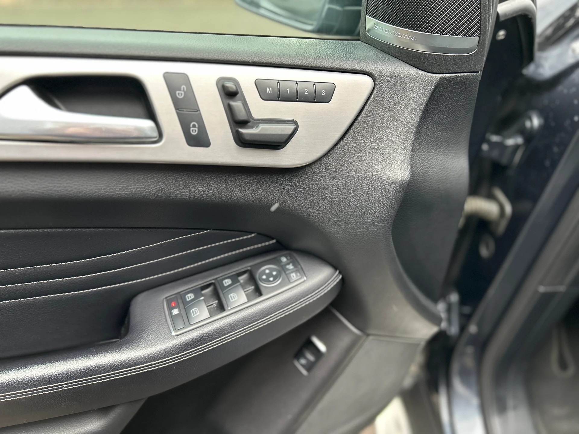 MERCEDES-BENZ ML 350 CDI BlueTec-image-22
