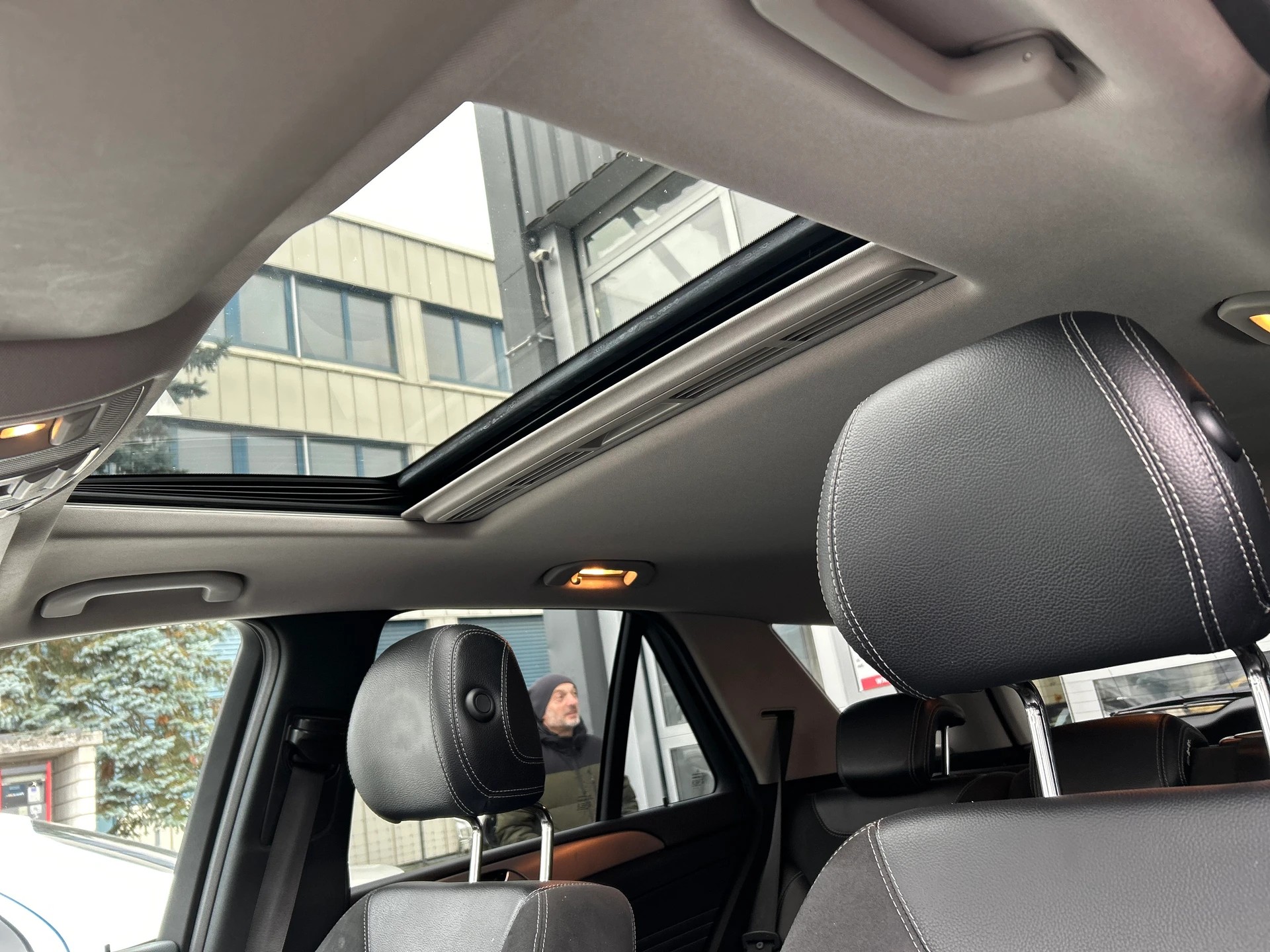 MERCEDES-BENZ ML 350 CDI BlueTec-image-24