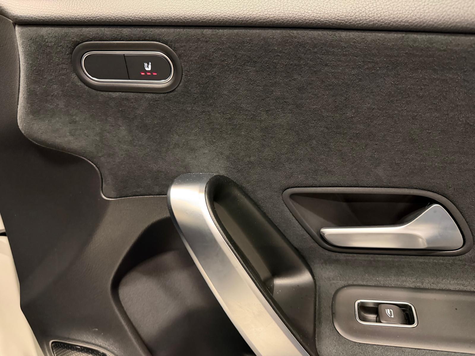 MERCEDES-BENZ A 180 AMG Line-image-15