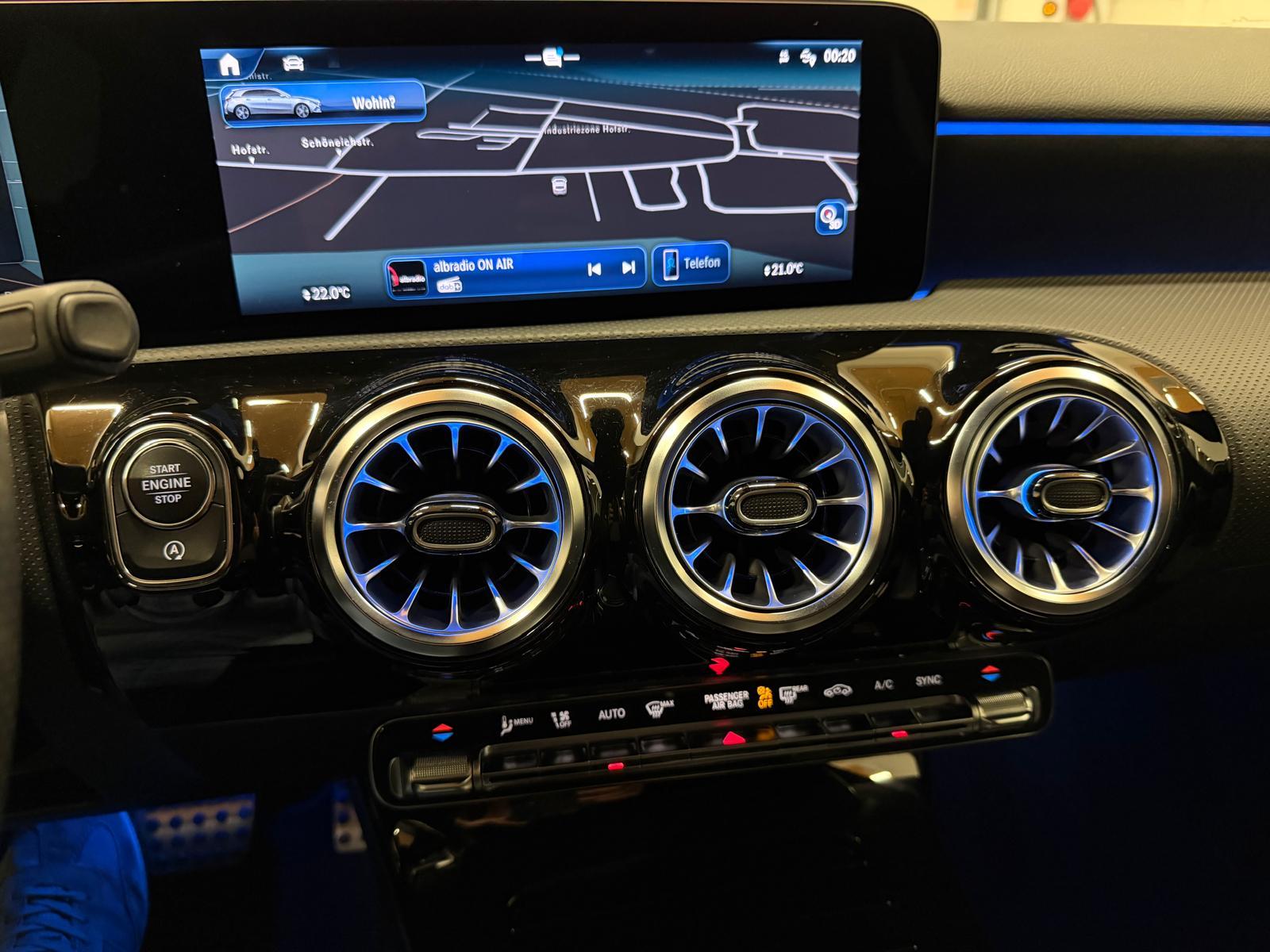 MERCEDES-BENZ A 180 AMG Line-image-16