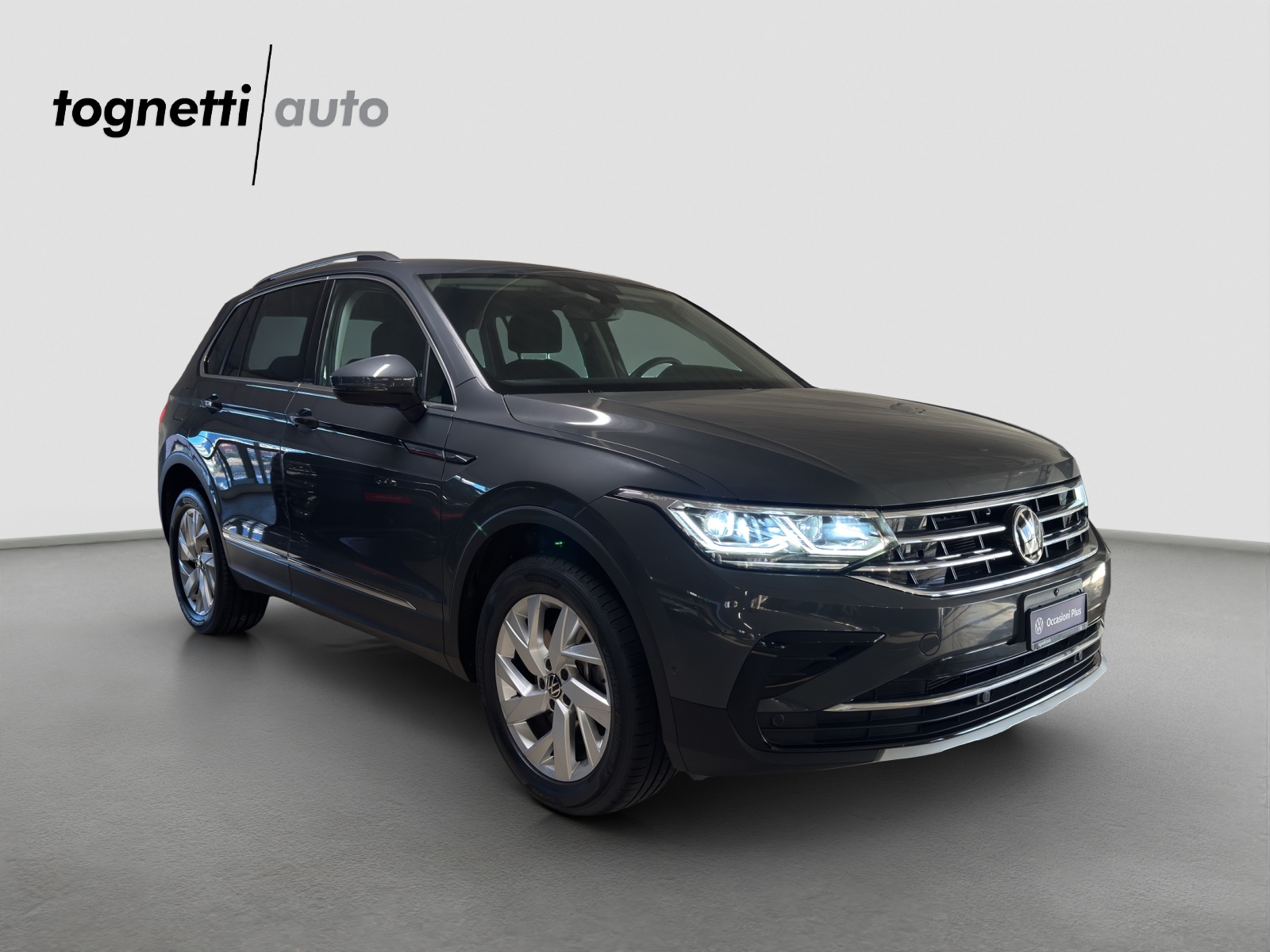 VW Tiguan 2.0TSI Elegance 4Motion DSG-image-1