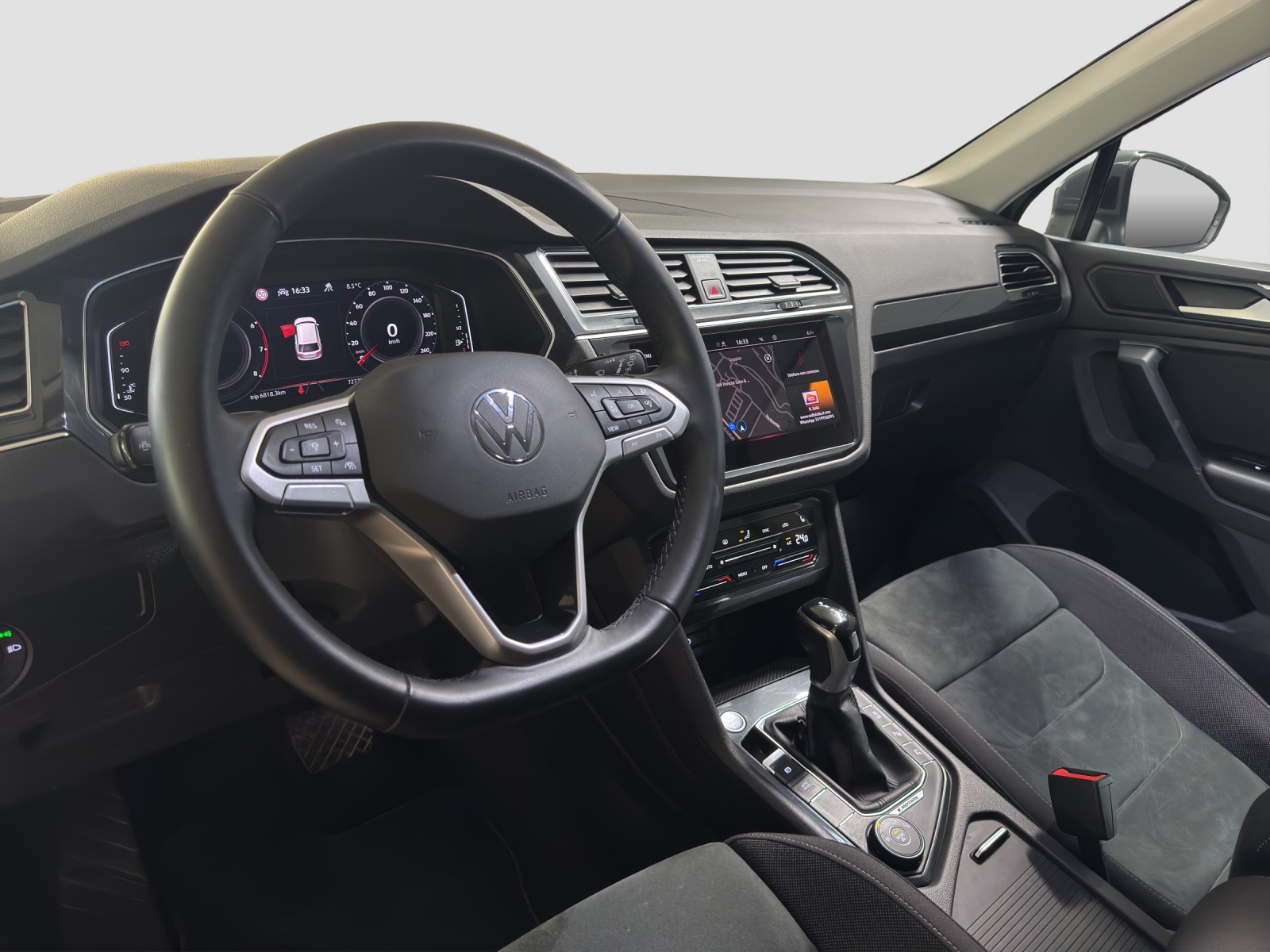 VW Tiguan 2.0TSI Elegance 4Motion DSG-image-7