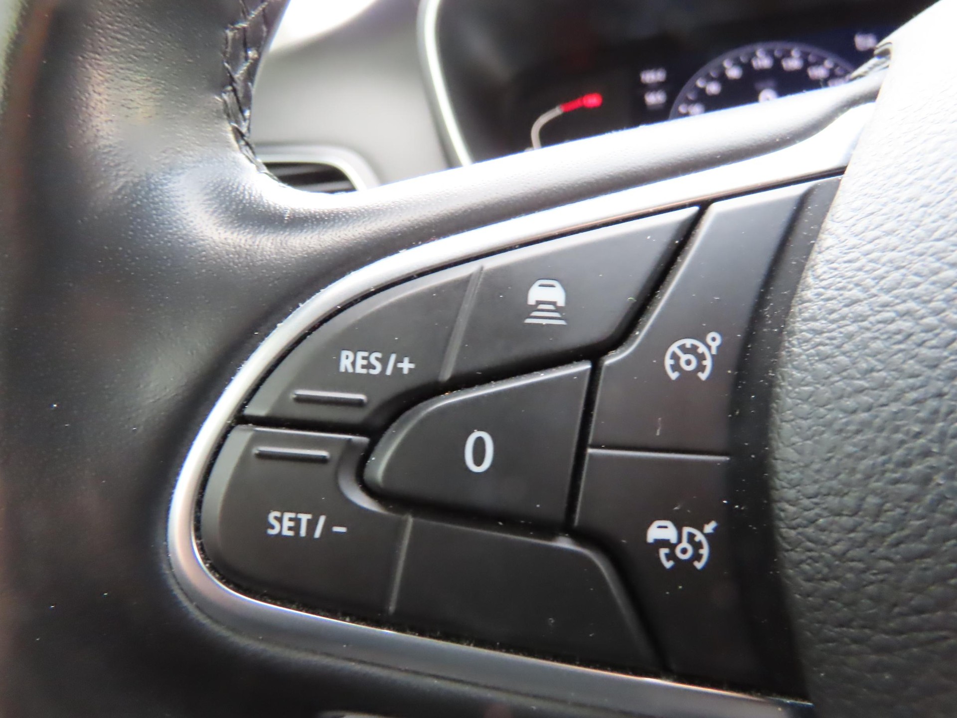 RENAULT Mégane Grandtour 1.3 TCe 160 Intens EDC-image-12