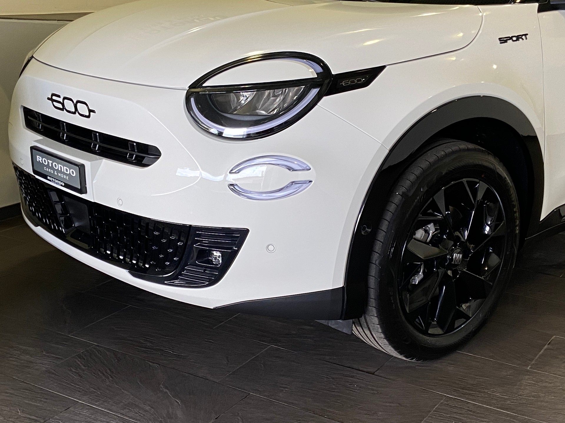 FIAT 600h MildHybrid Sport 145PS-image-2