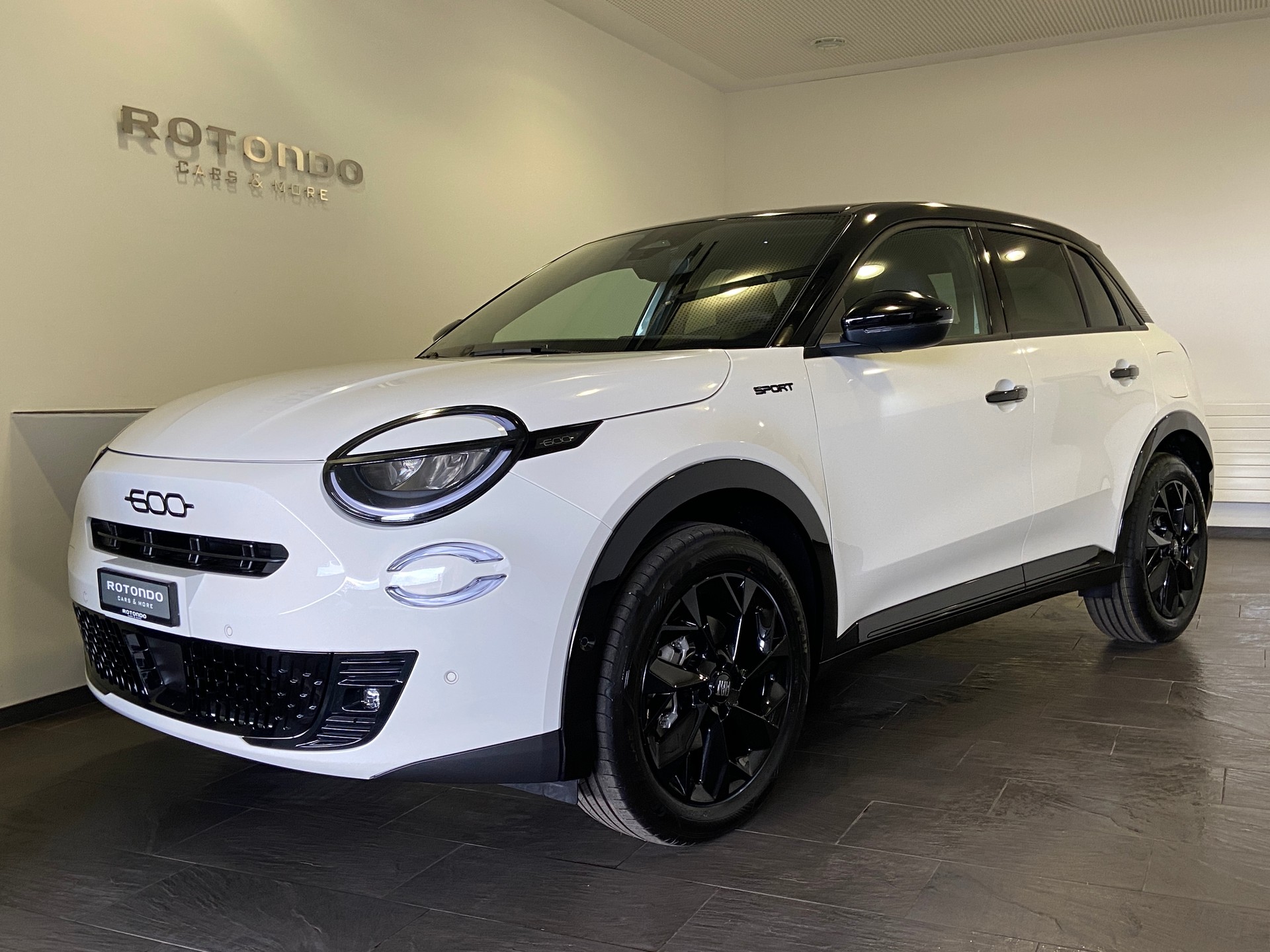 FIAT 600h MildHybrid Sport 145PS-image-0