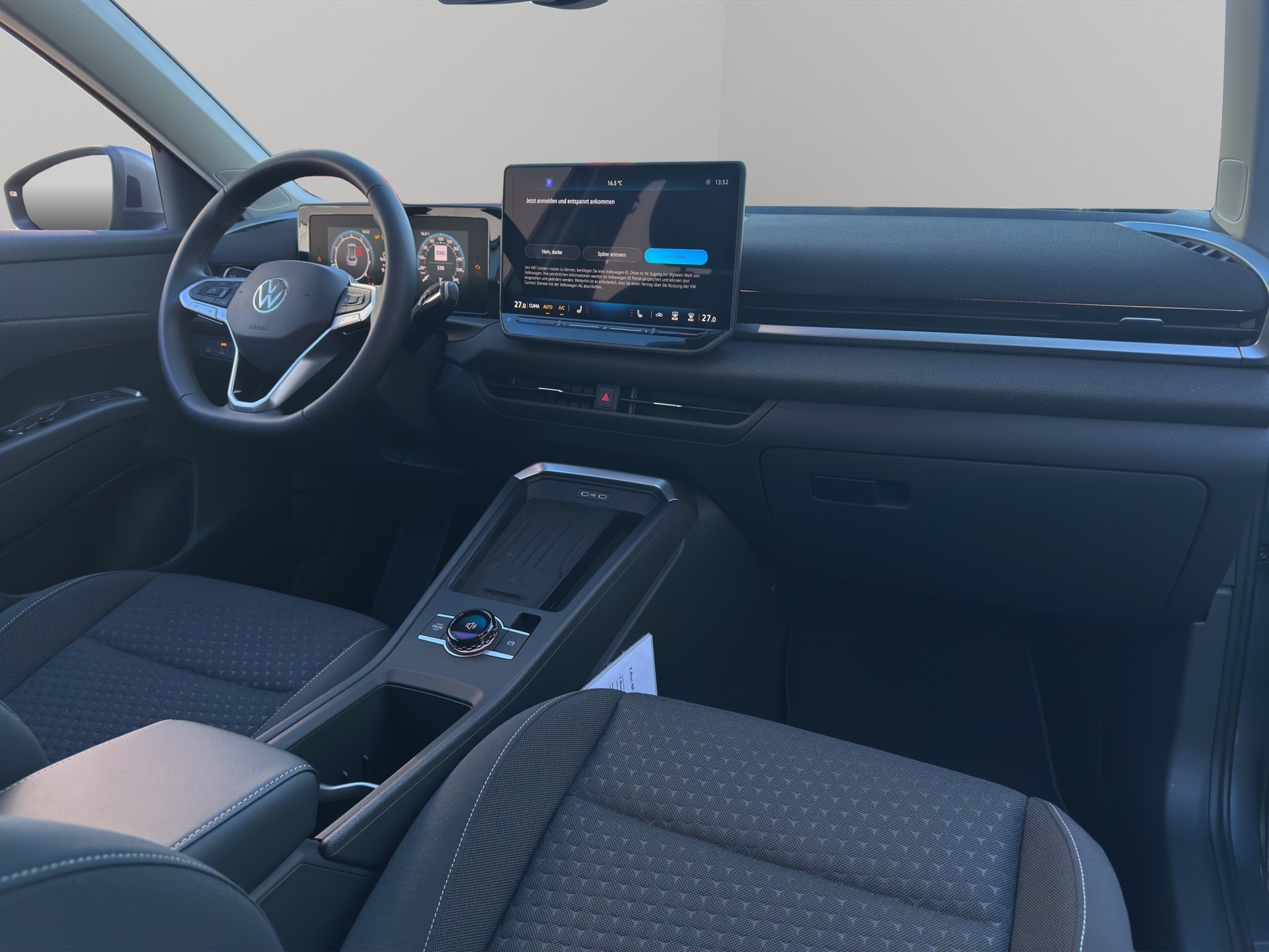 VW T-Roc 1.5 eTSI mHEV Life DSG-image-8