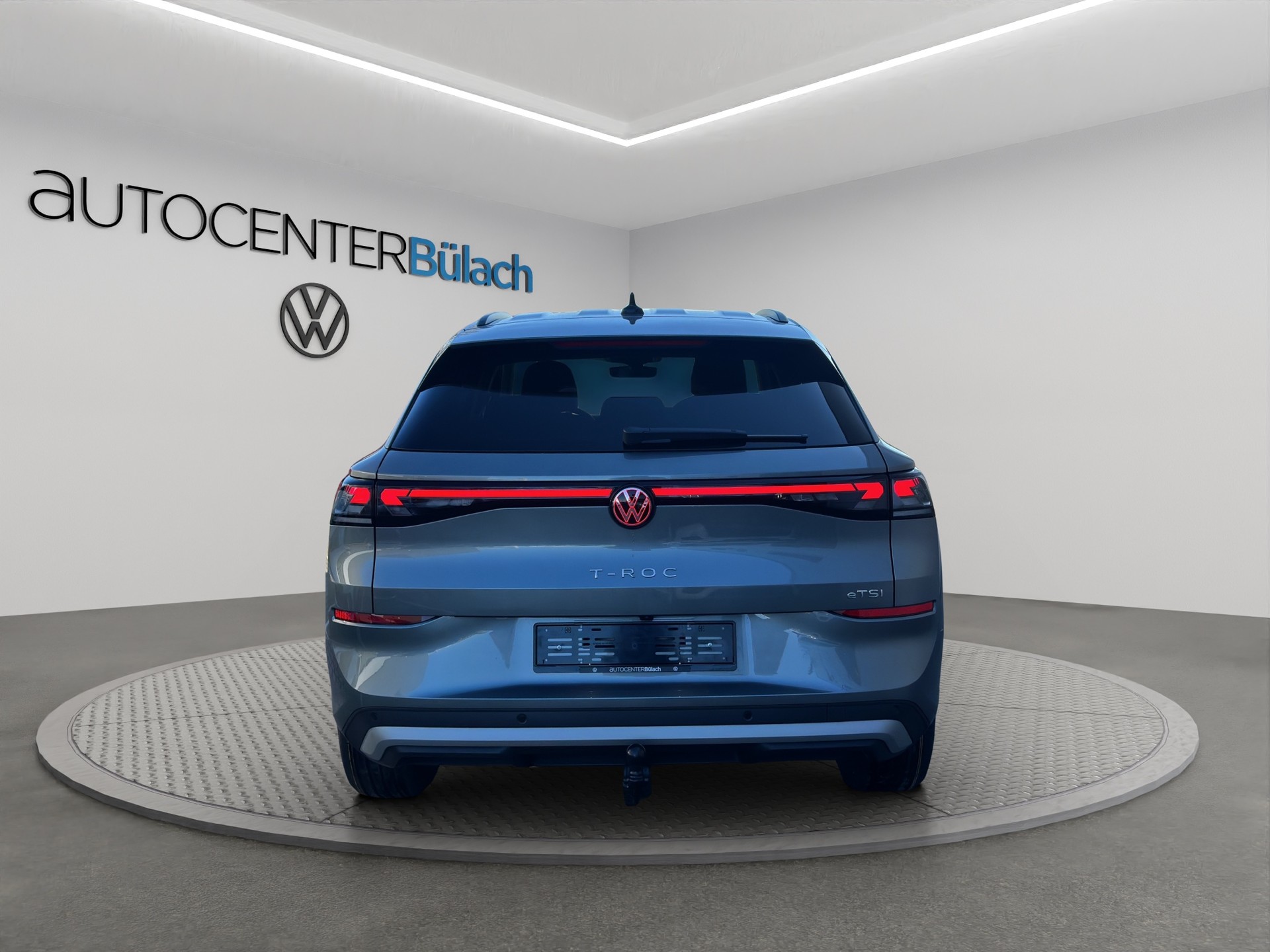 VW T-Roc 1.5 eTSI mHEV Life DSG-image-4