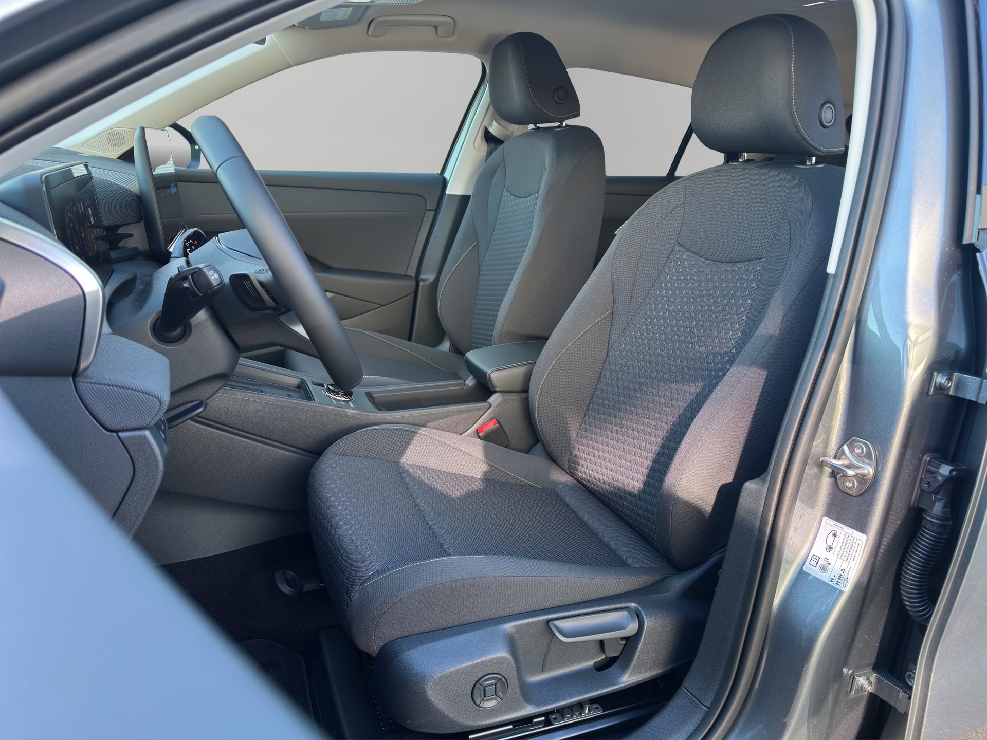 VW T-Roc 1.5 eTSI mHEV Life DSG-image-7